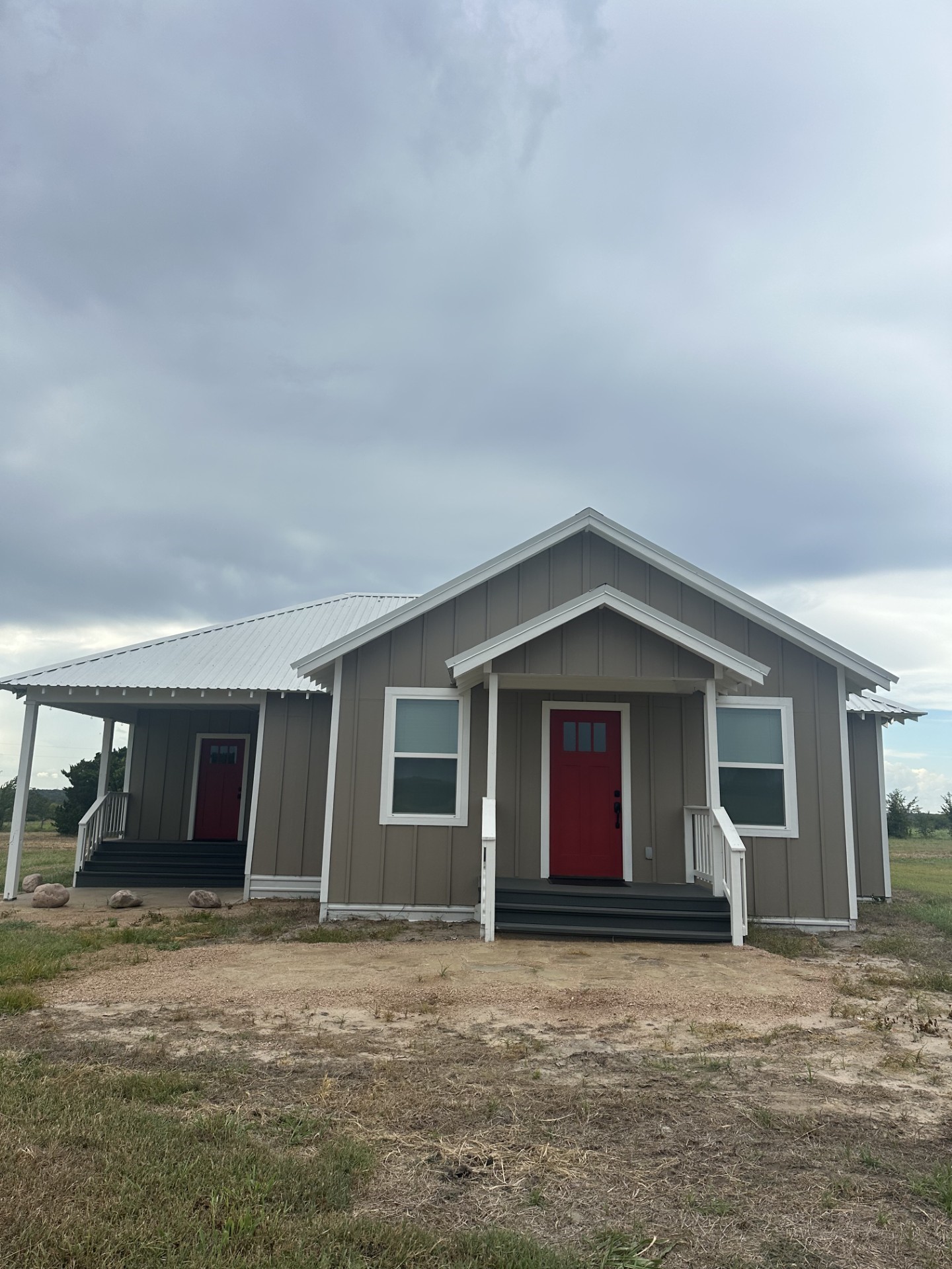 12201 Emshoff Property Photo 1