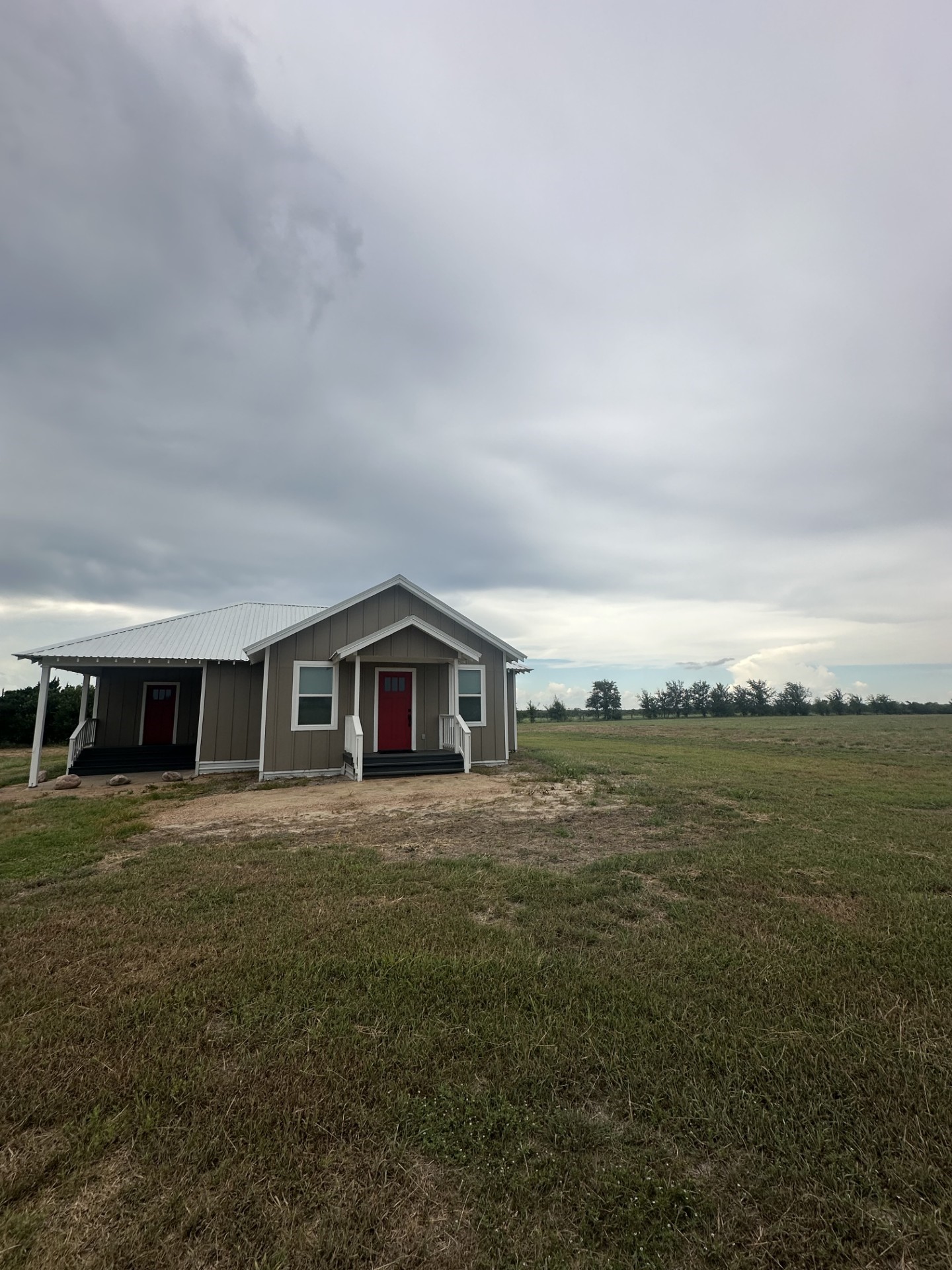 12201 Emshoff Property Photo 2