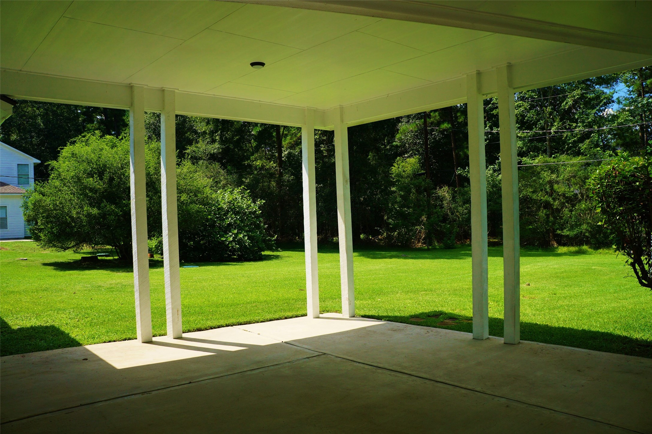2427 Chantilly Lane Property Photo 10