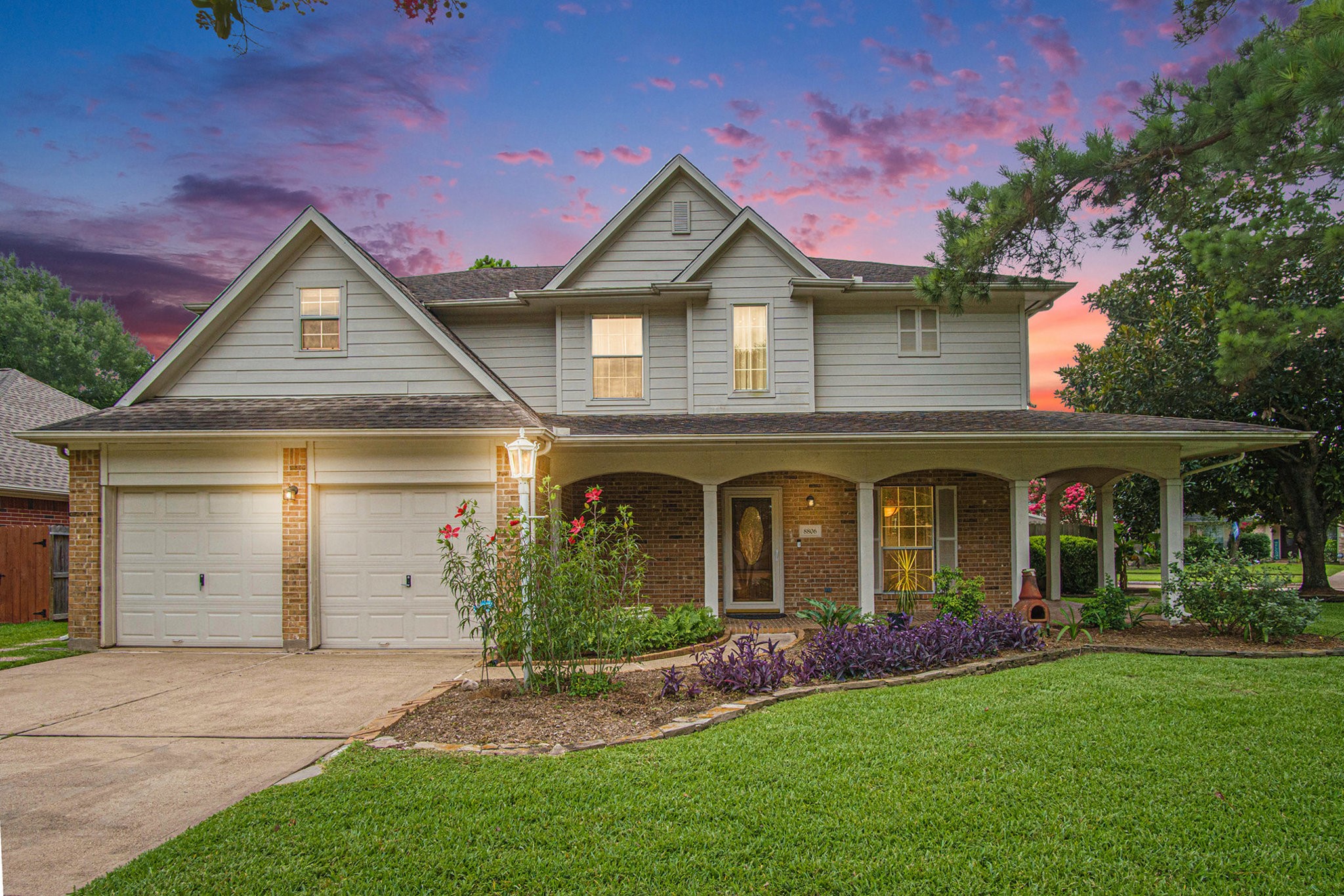 8806 Aberdeen Oaks Drive Property Photo 1