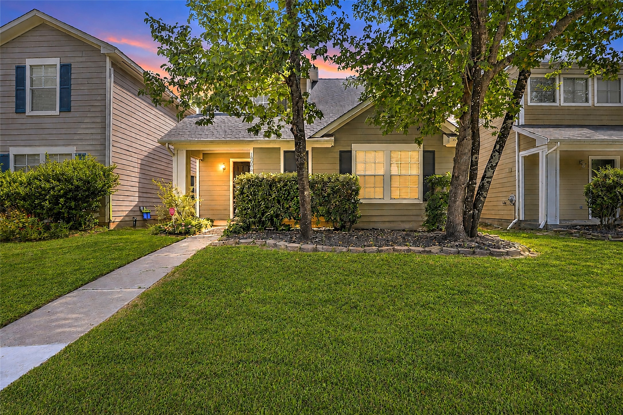 18906 Atasca Oaks Drive Property Photo 4