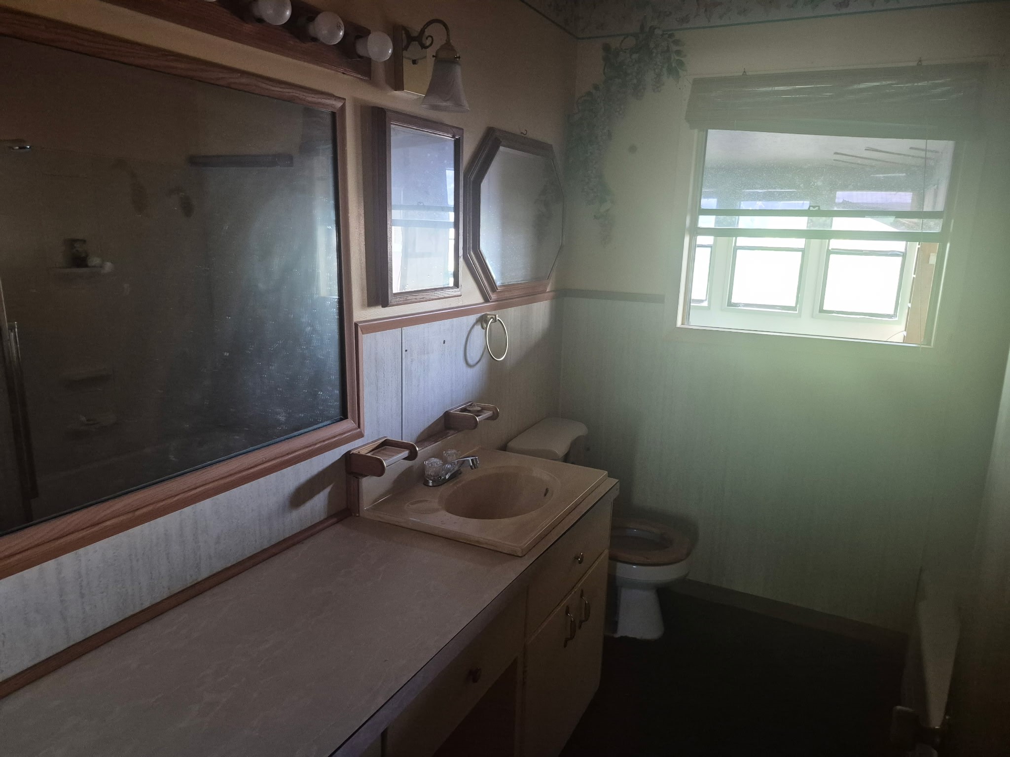 404 Svoboda Street Property Photo 13