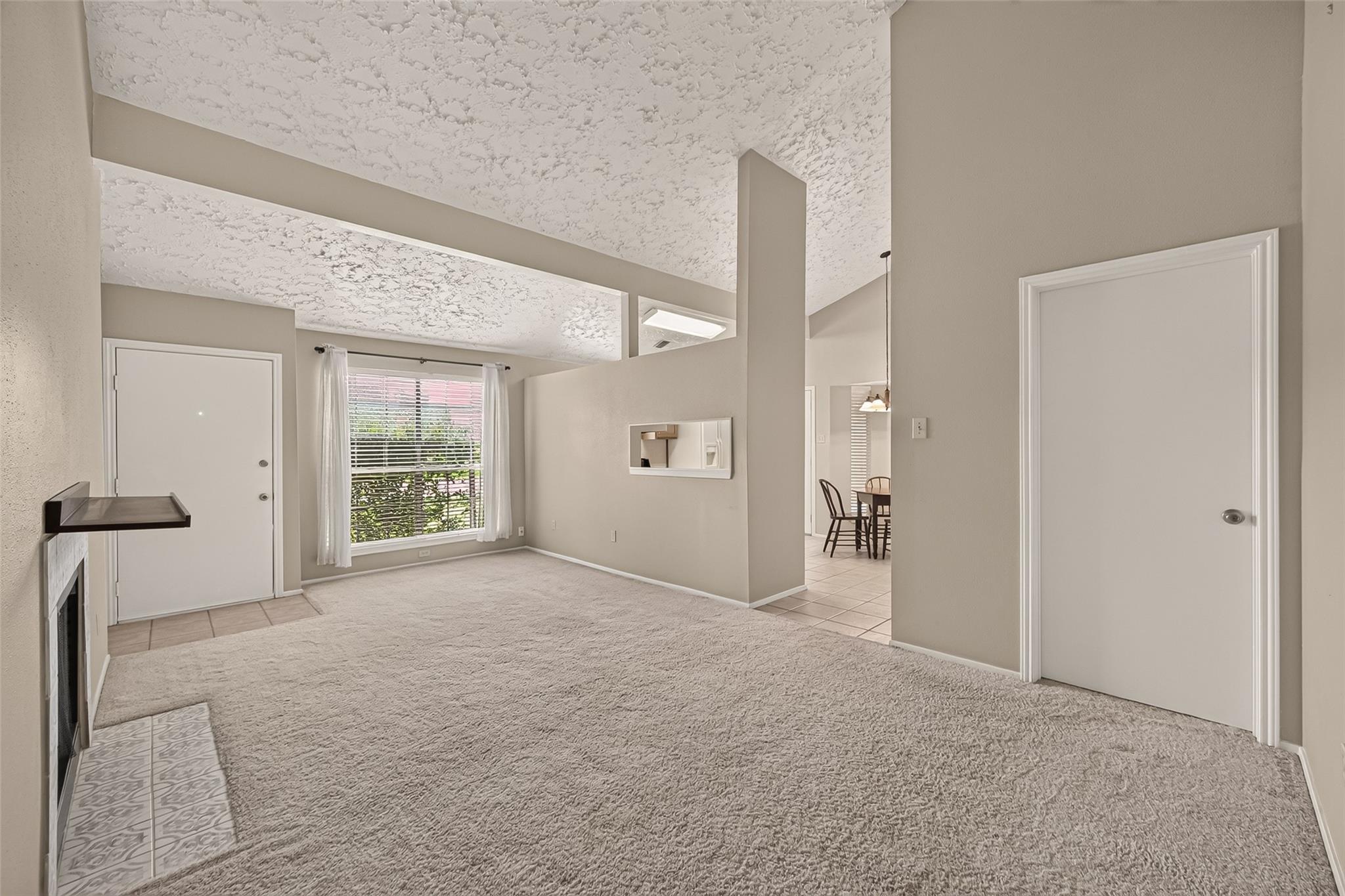2811 Pheasant Creek Drive Property Photo 8