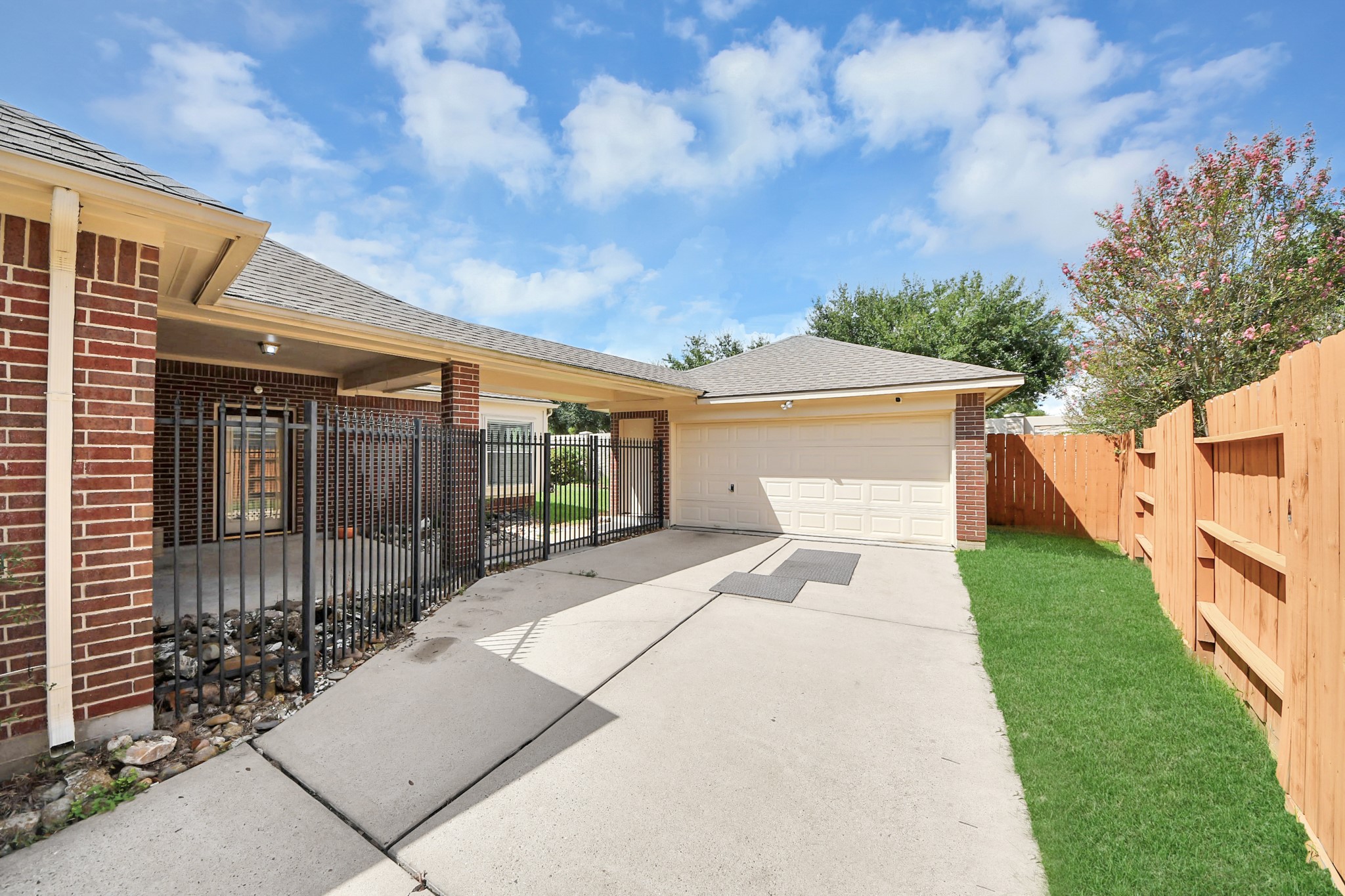 5815 Pheasant Ridge Lane Property Photo 4