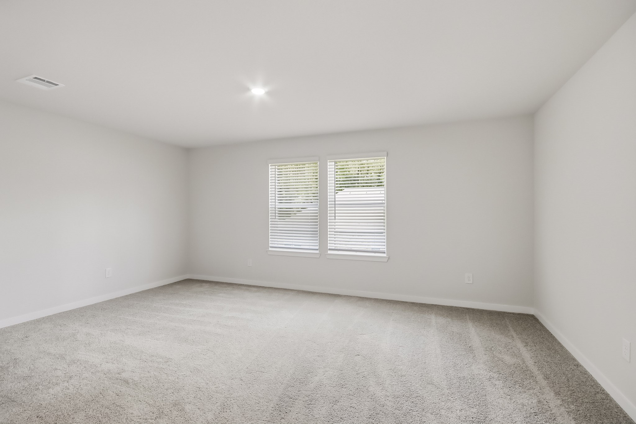 1349 Coastal Drive Property Photo 11
