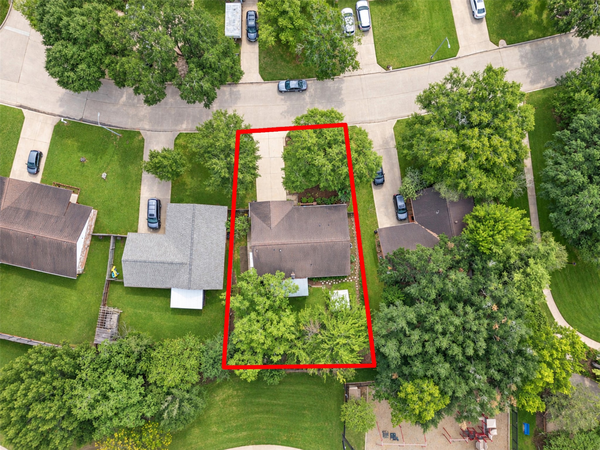 2127 Whiteback Drive Property Photo 3