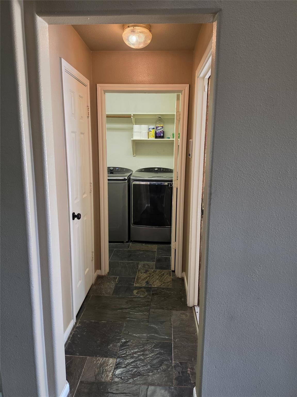 1138 Sussex Trail Property Photo 7