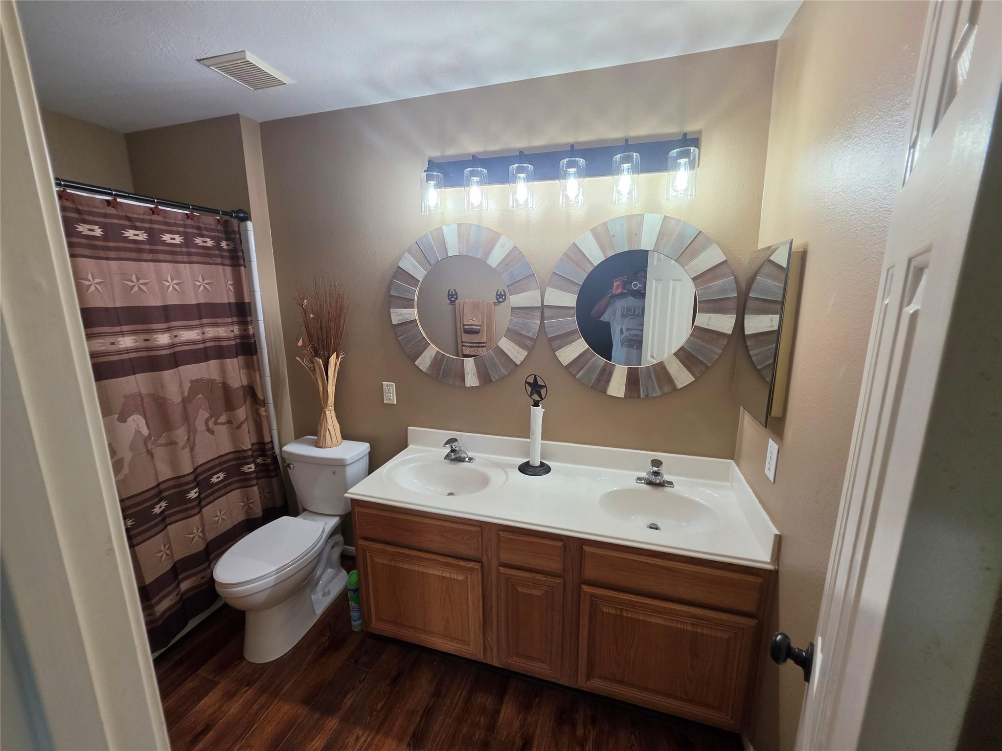 1138 Sussex Trail Property Photo 15