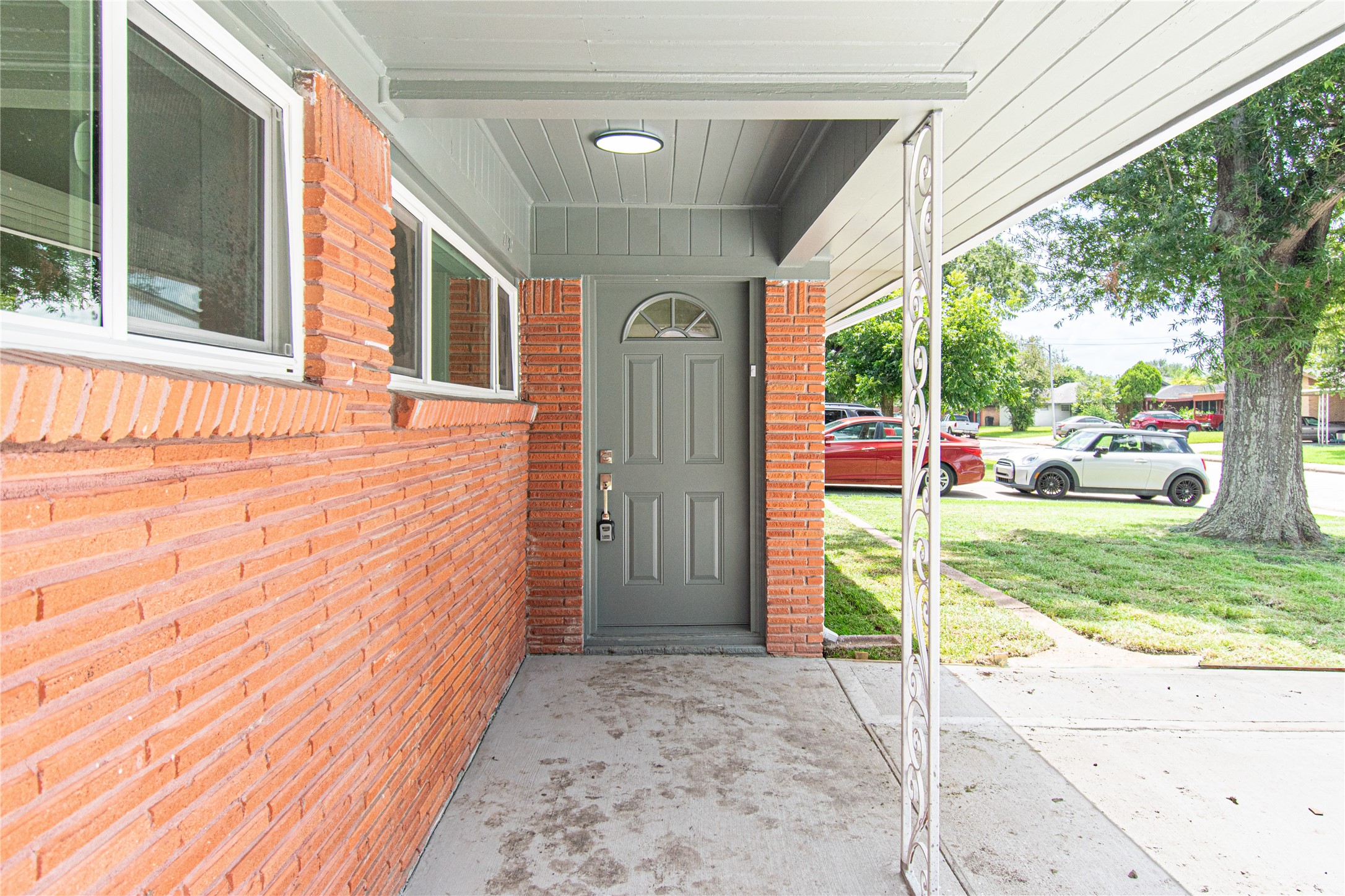 2730 Knotty Oaks Trail Property Photo 4