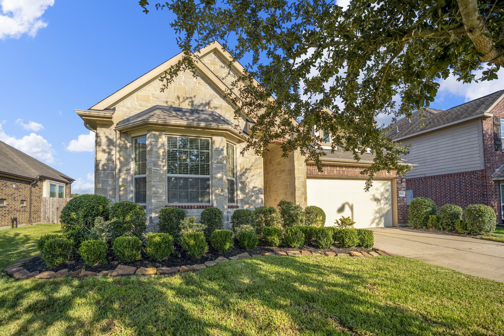 5942 Brookway Willow Drive Property Photo 2