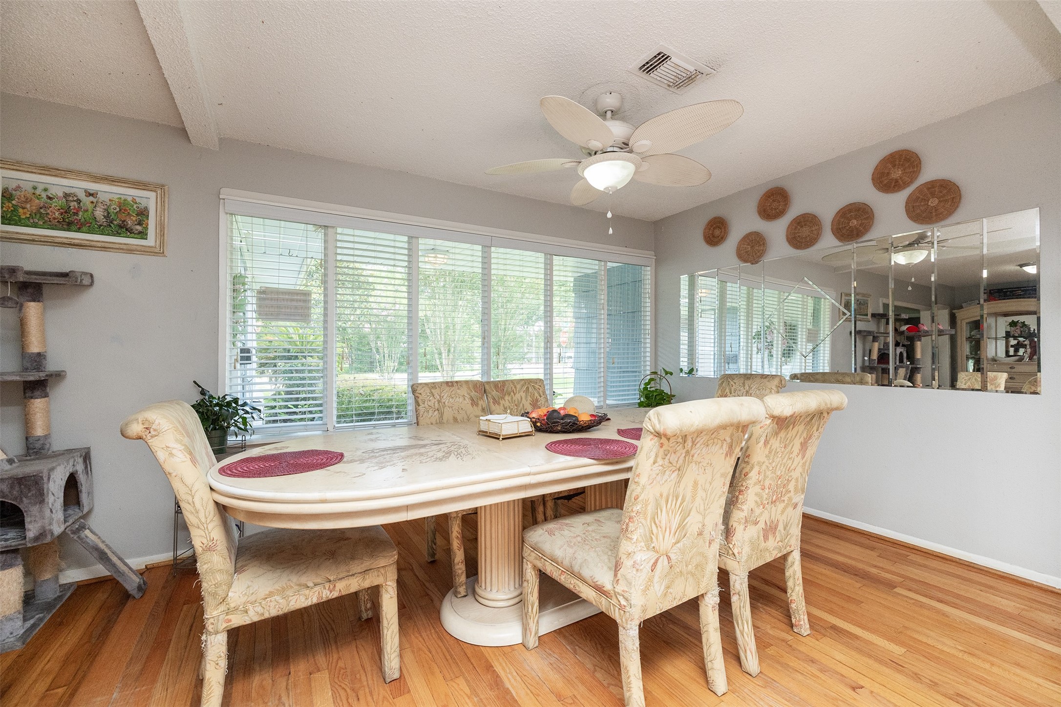 9358 Leto Road Property Photo 7