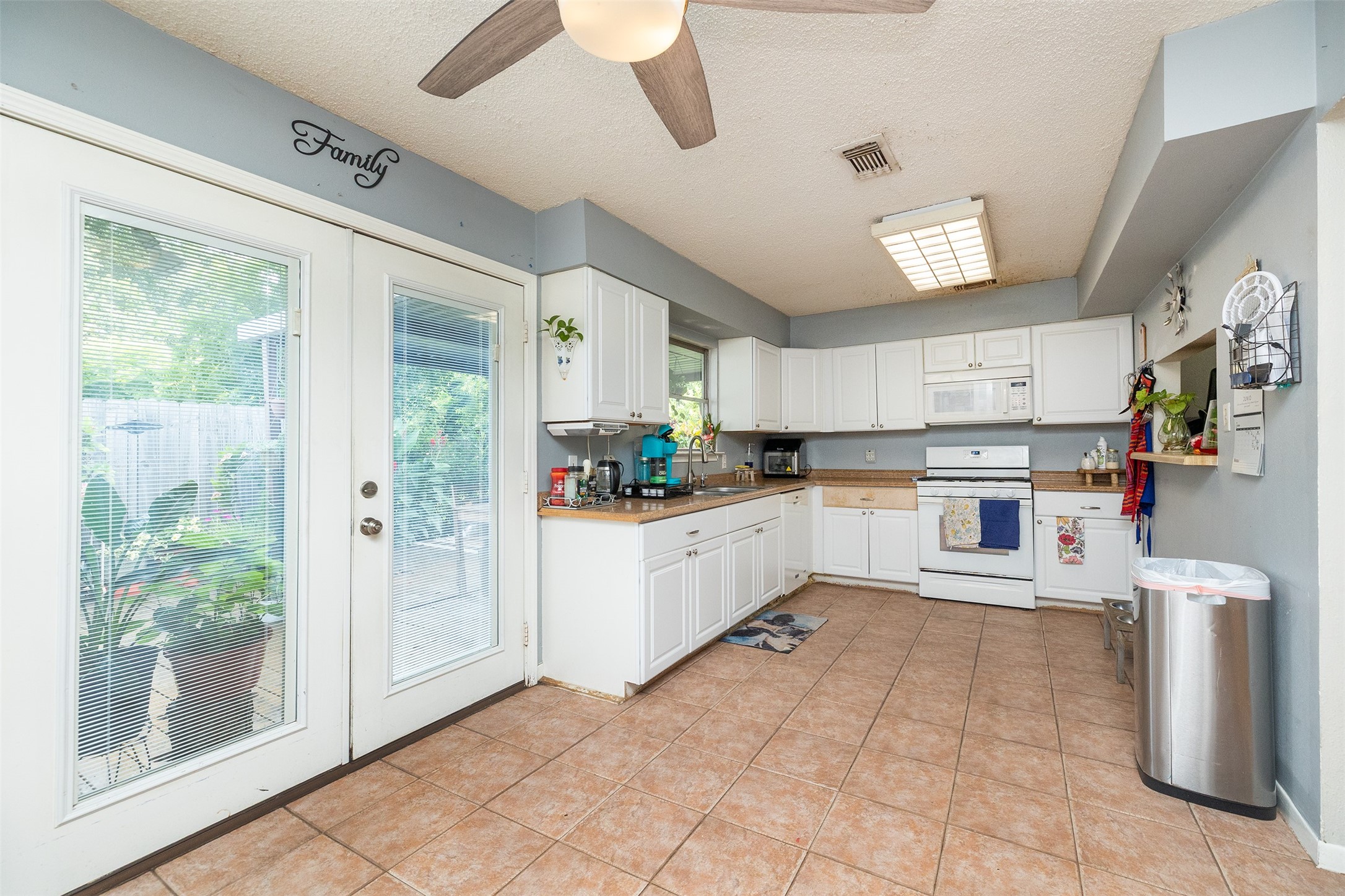 9358 Leto Road Property Photo 8