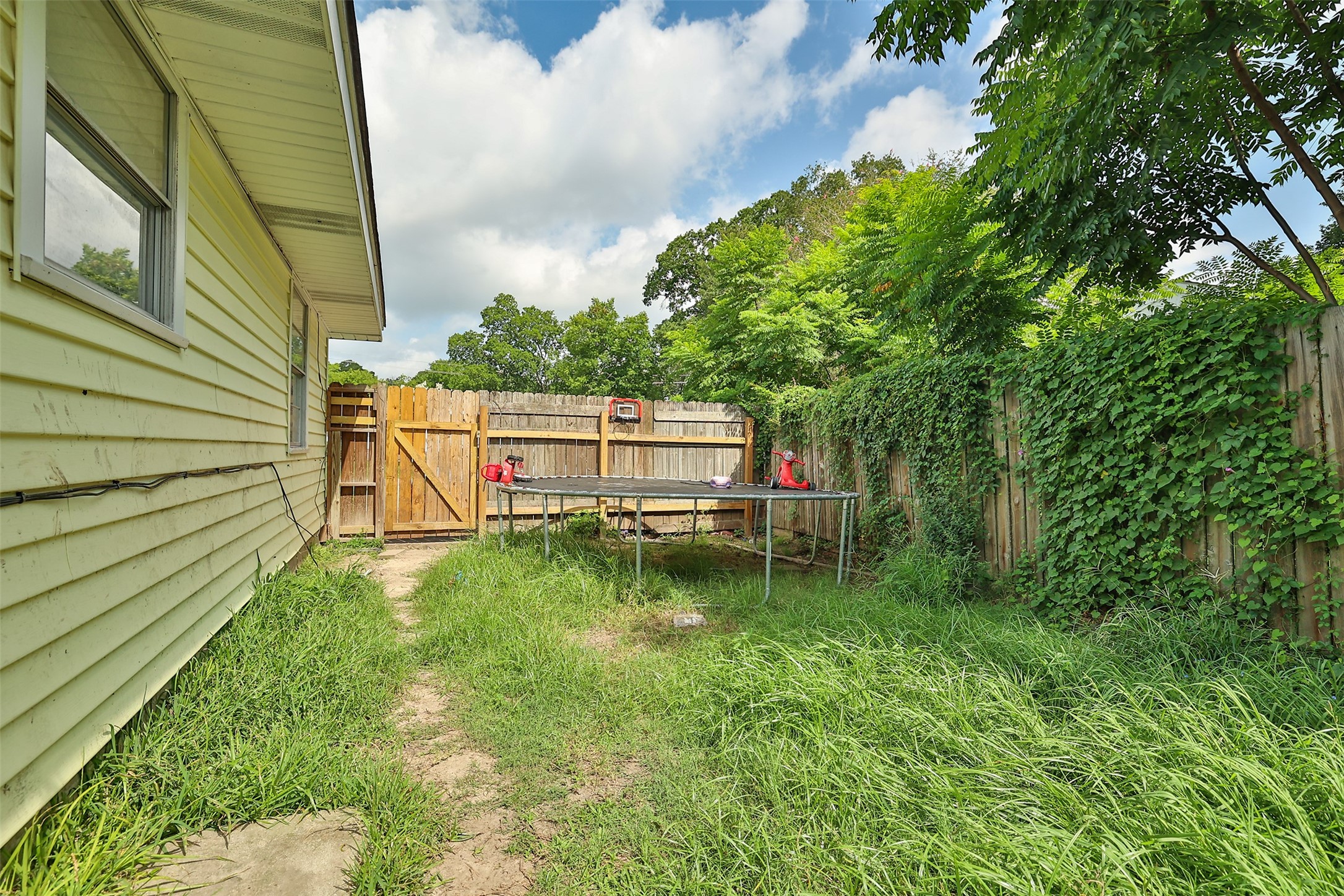 9358 Leto Road Property Photo 23