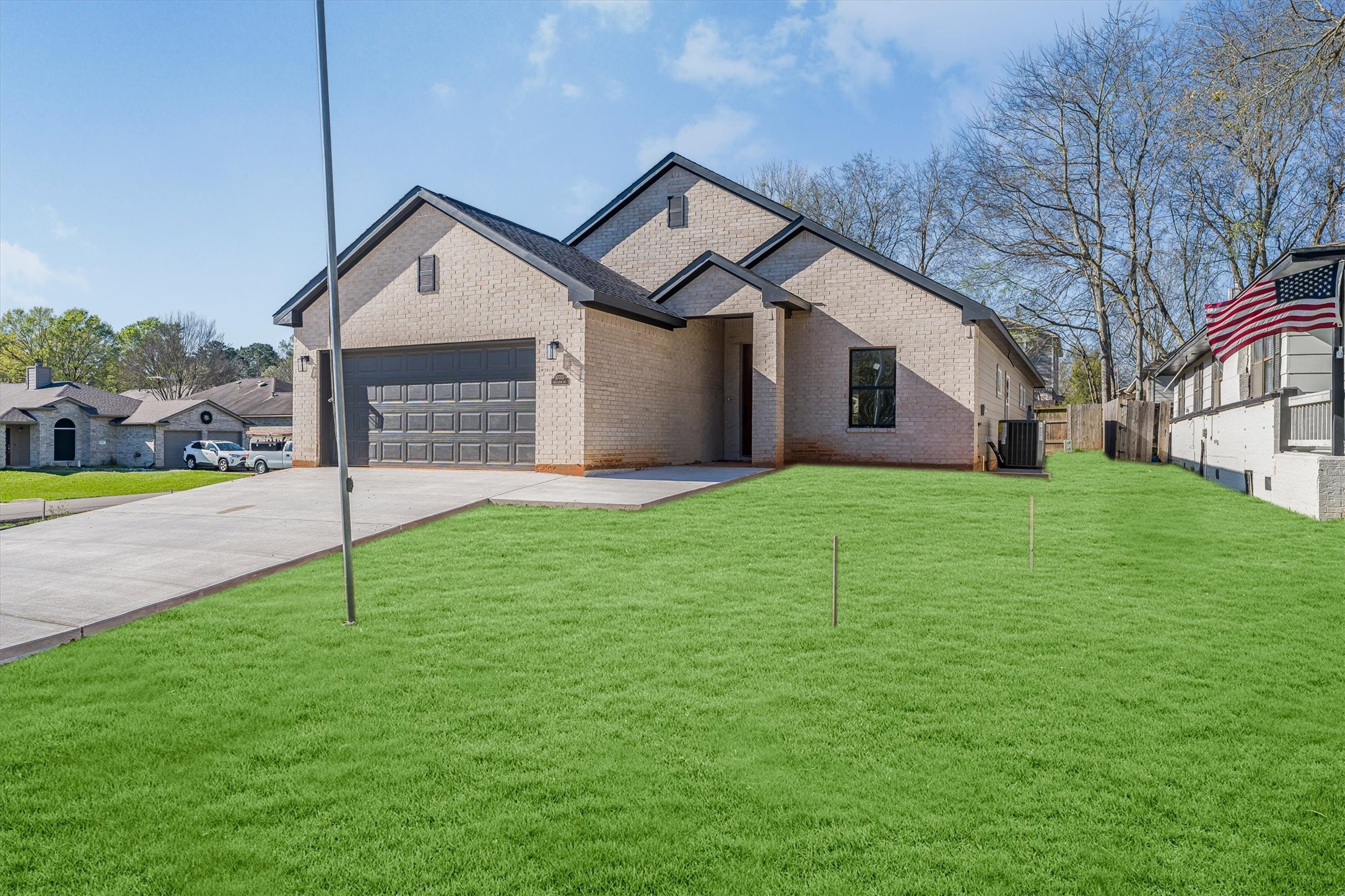 10703 Hillside Drive Property Photo 4