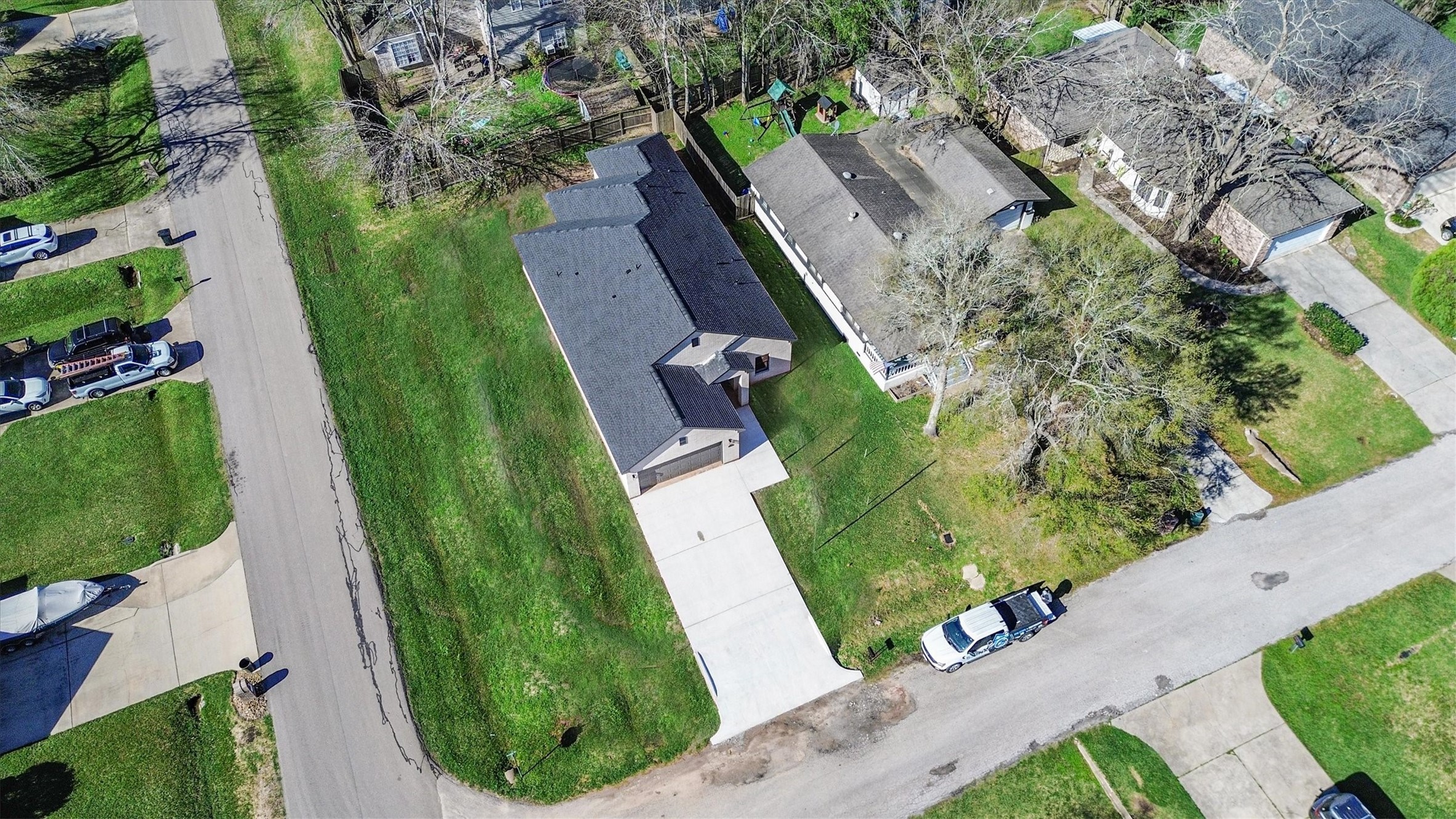 10703 Hillside Drive Property Photo 13
