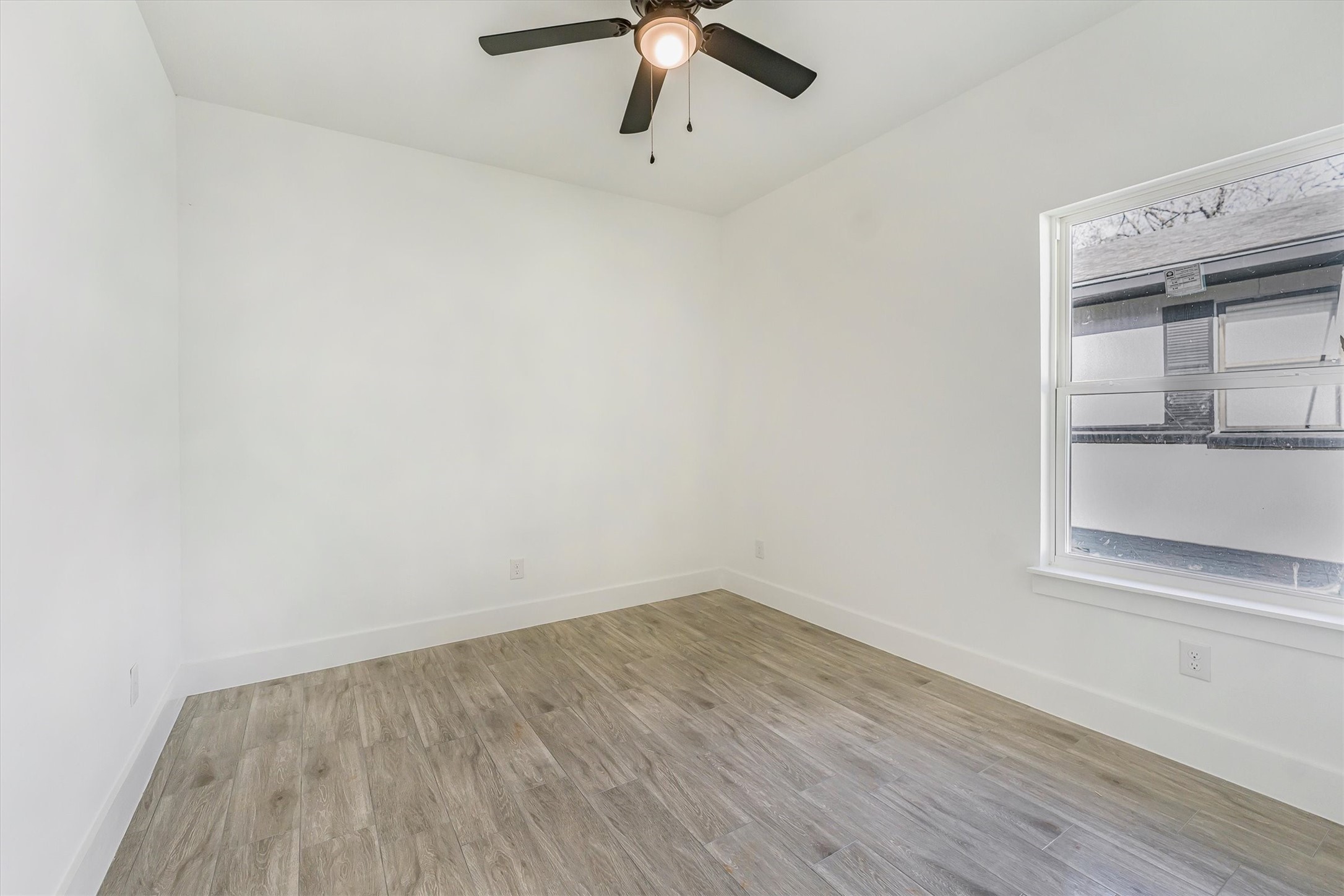10703 Hillside Drive Property Photo 17