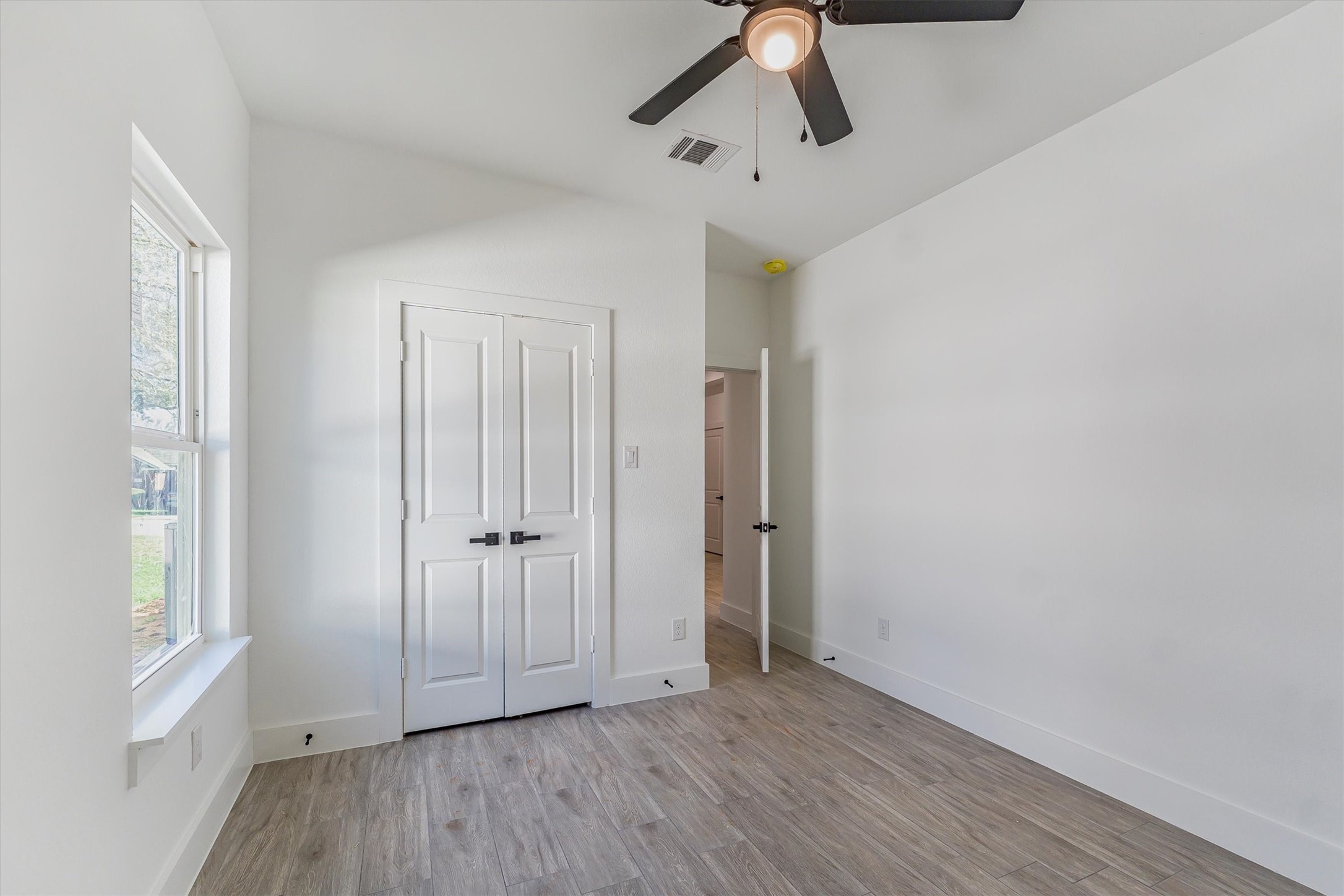 10703 Hillside Drive Property Photo 18