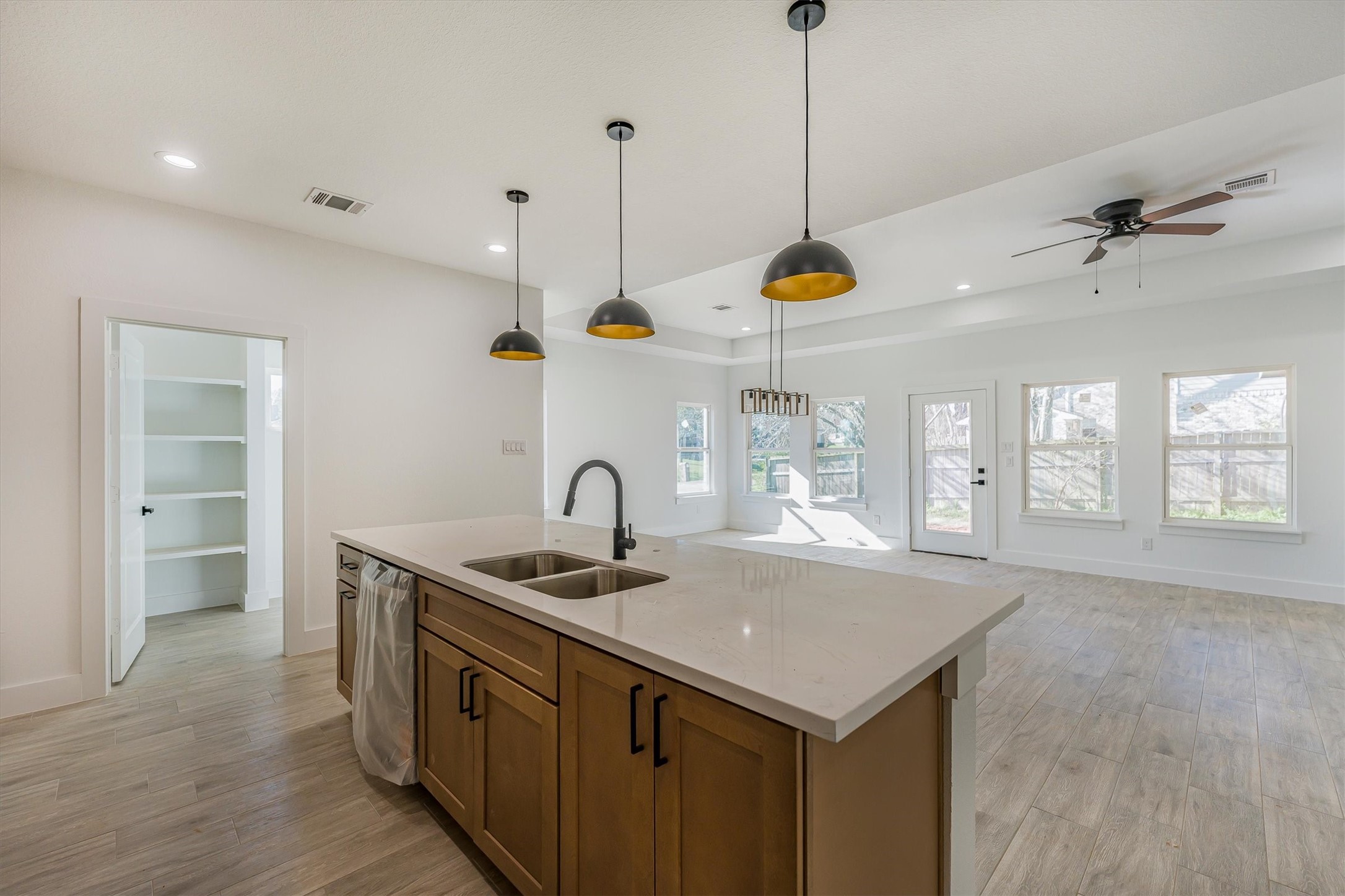 10703 Hillside Drive Property Photo 23