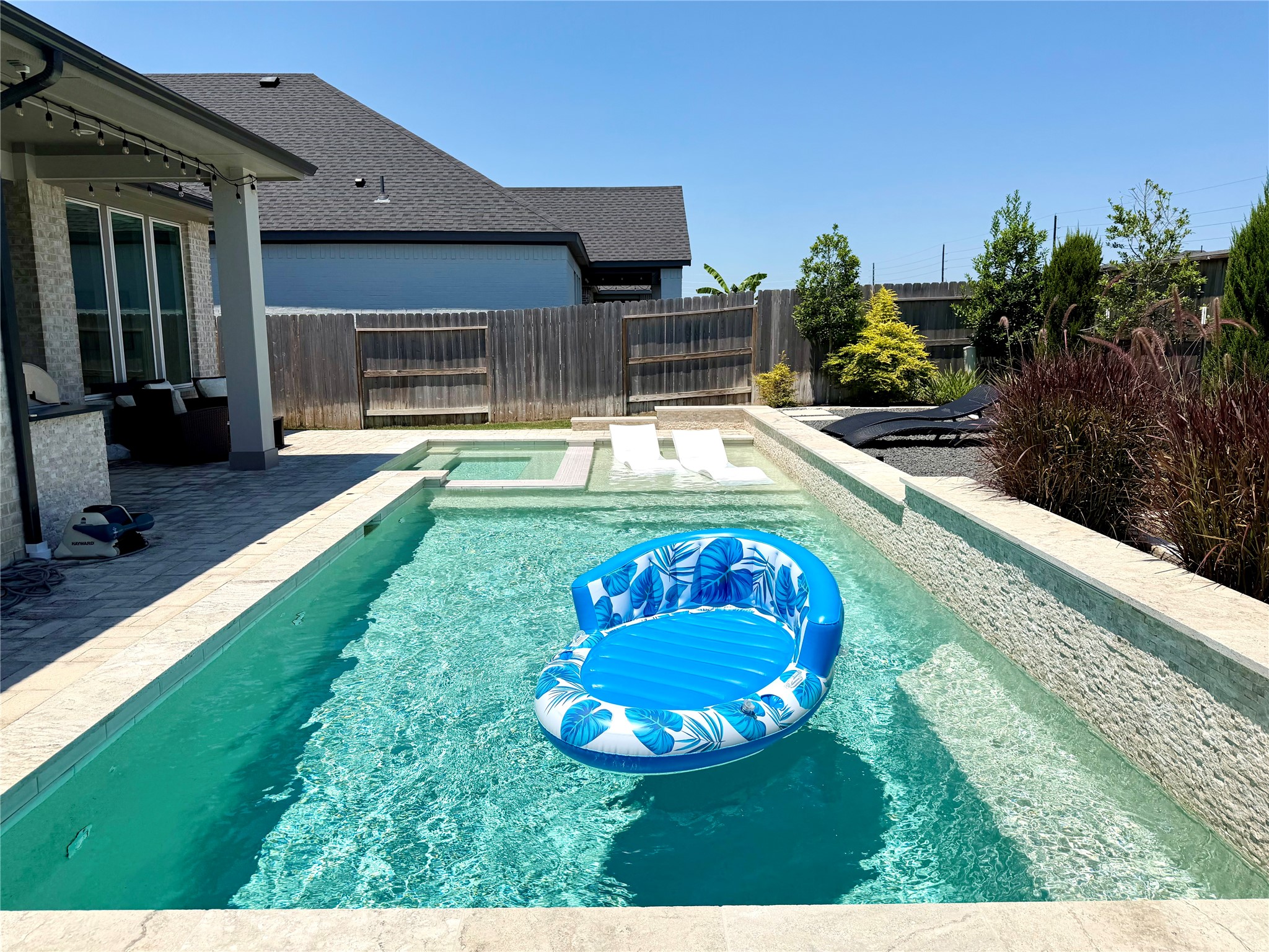 9214 Trimble Landing Dr Property Photo 6