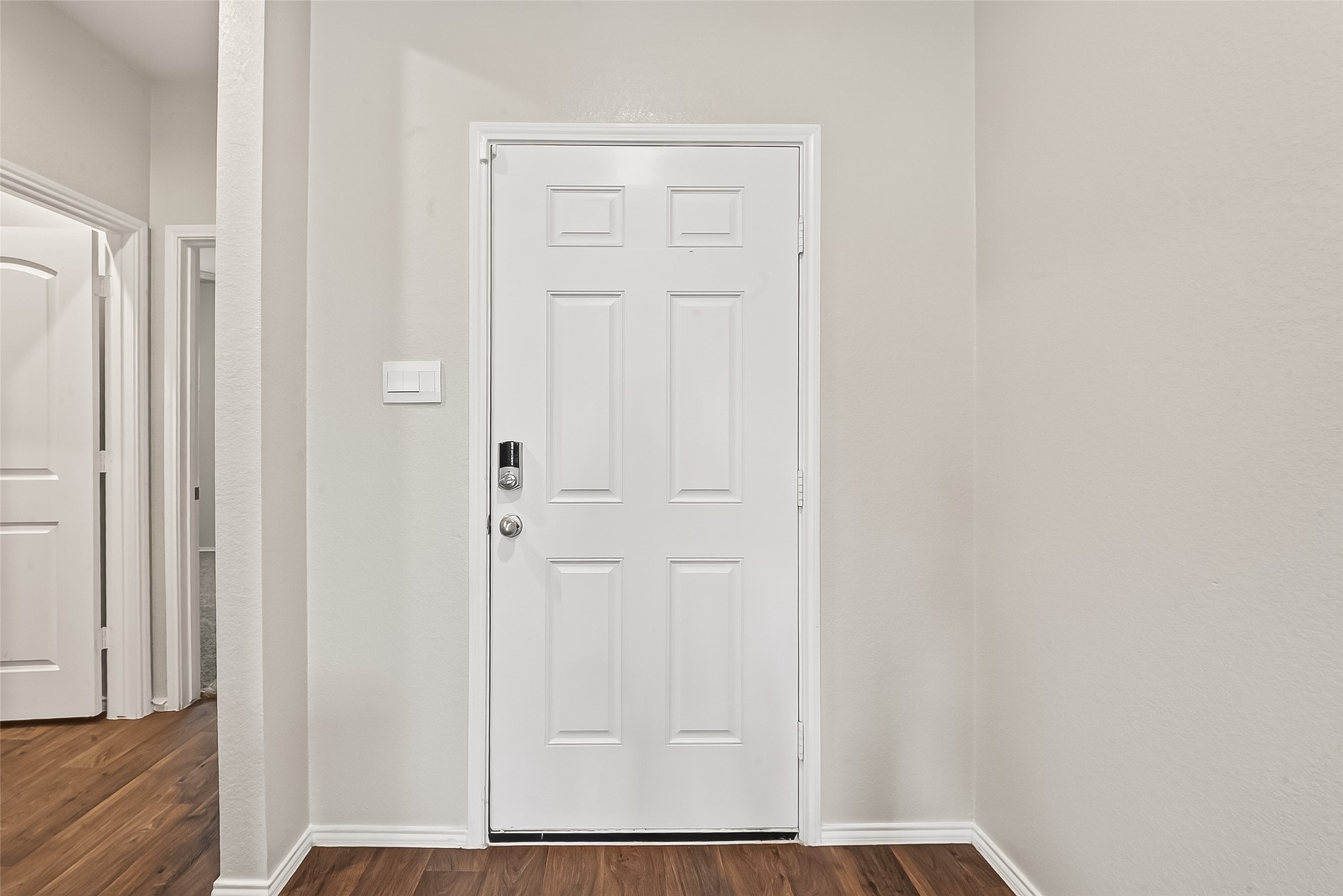 21500 Rustic Elm Drive Property Photo 6