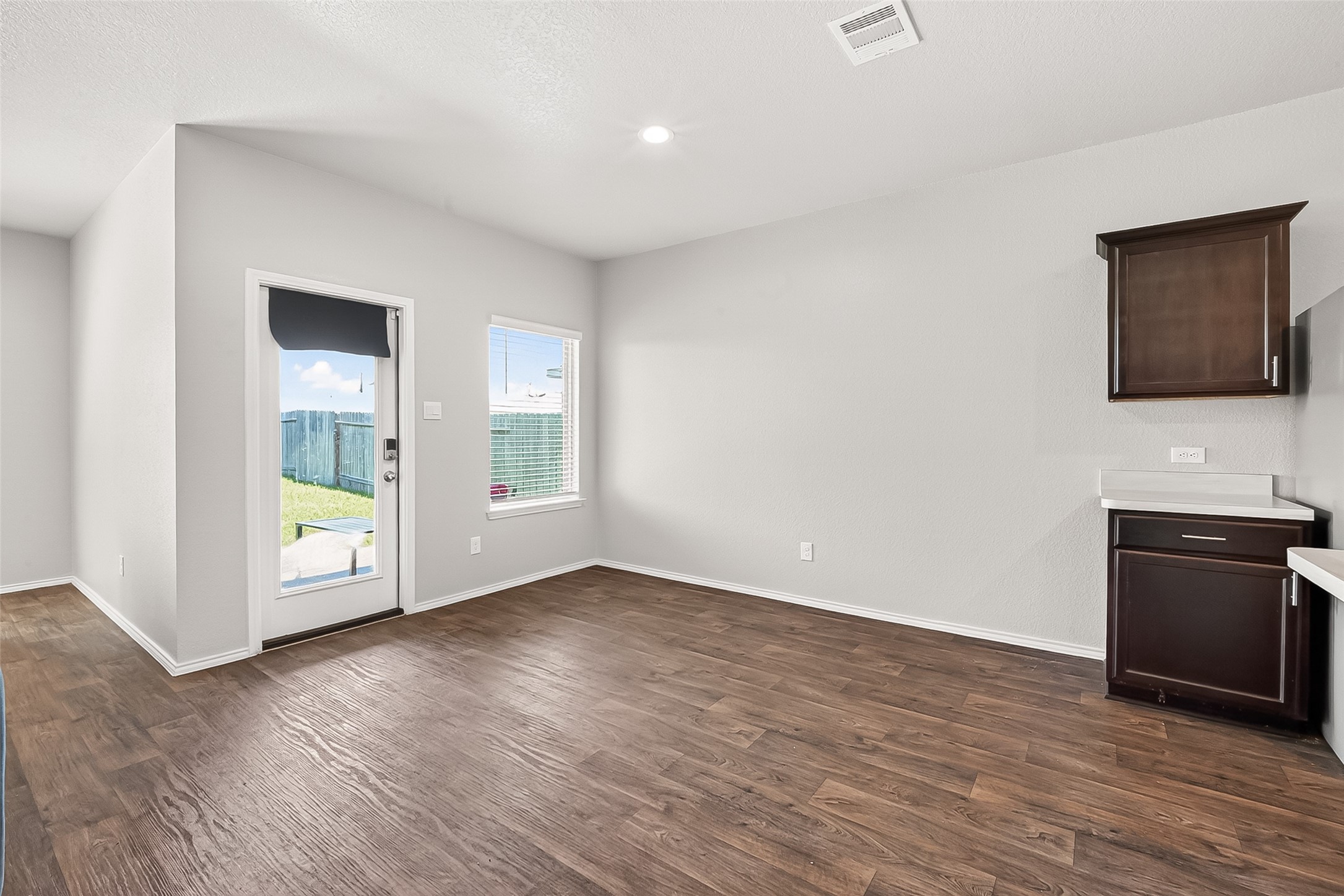 21500 Rustic Elm Drive Property Photo 8