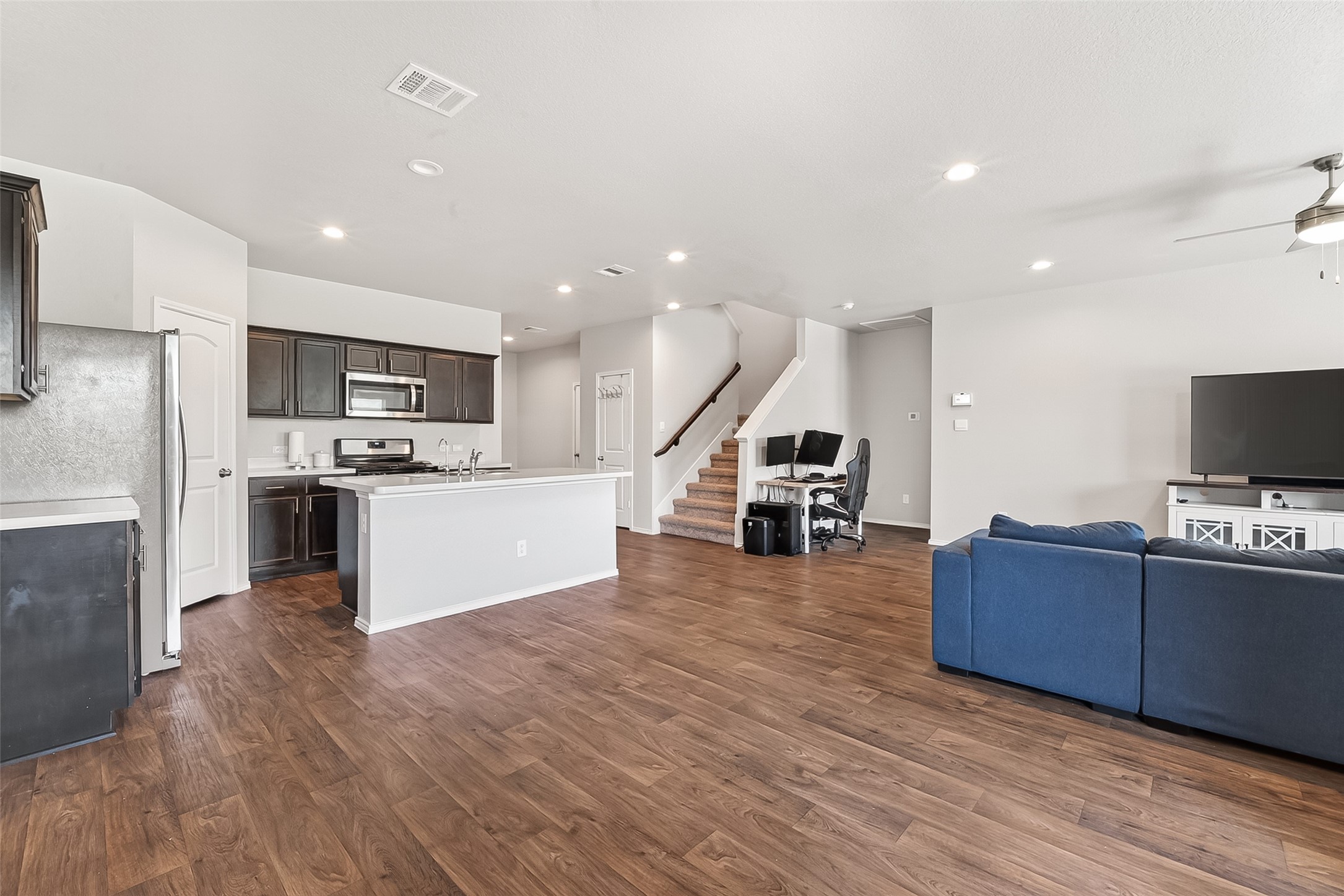21500 Rustic Elm Drive Property Photo 10