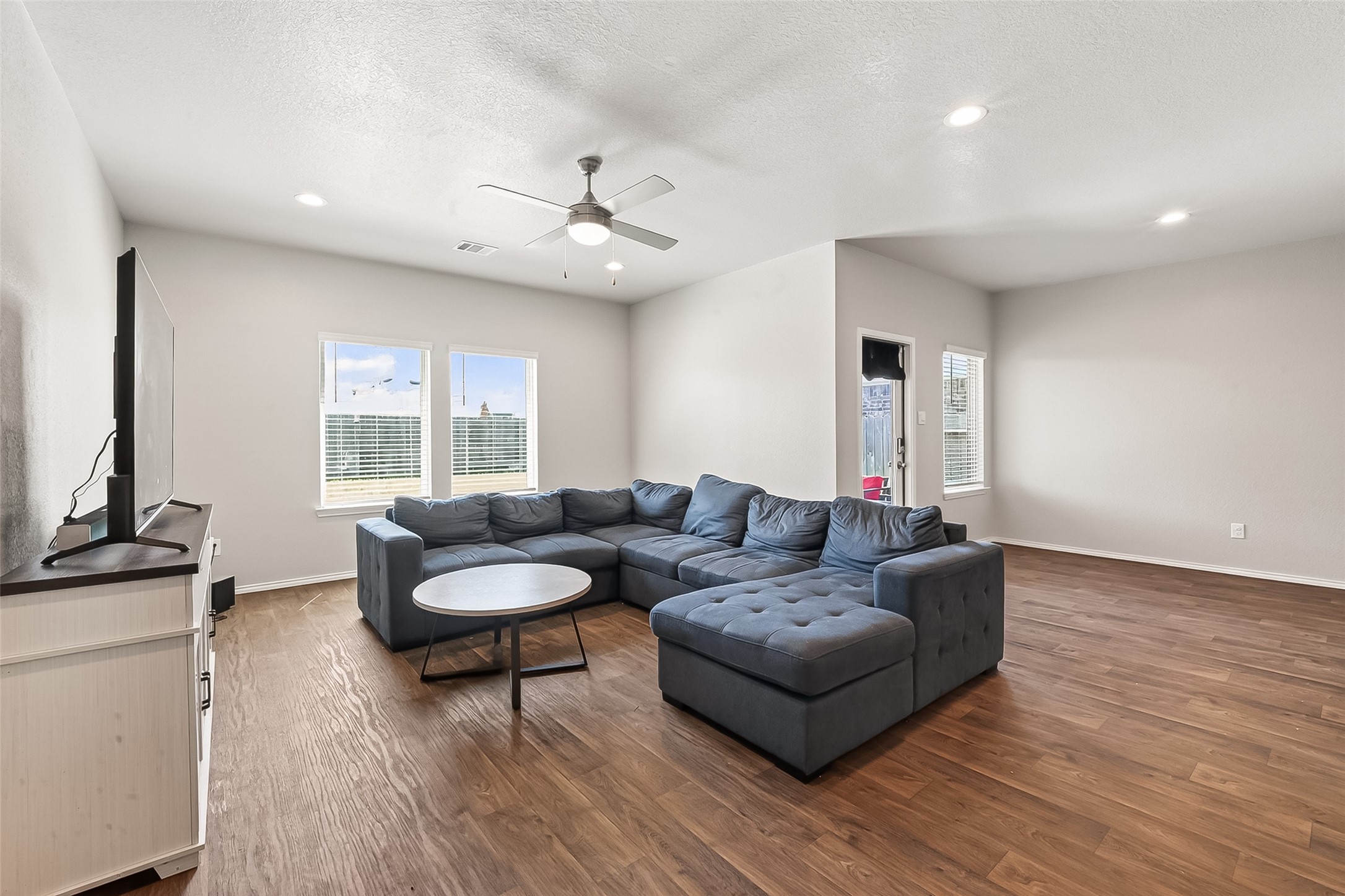 21500 Rustic Elm Drive Property Photo 12
