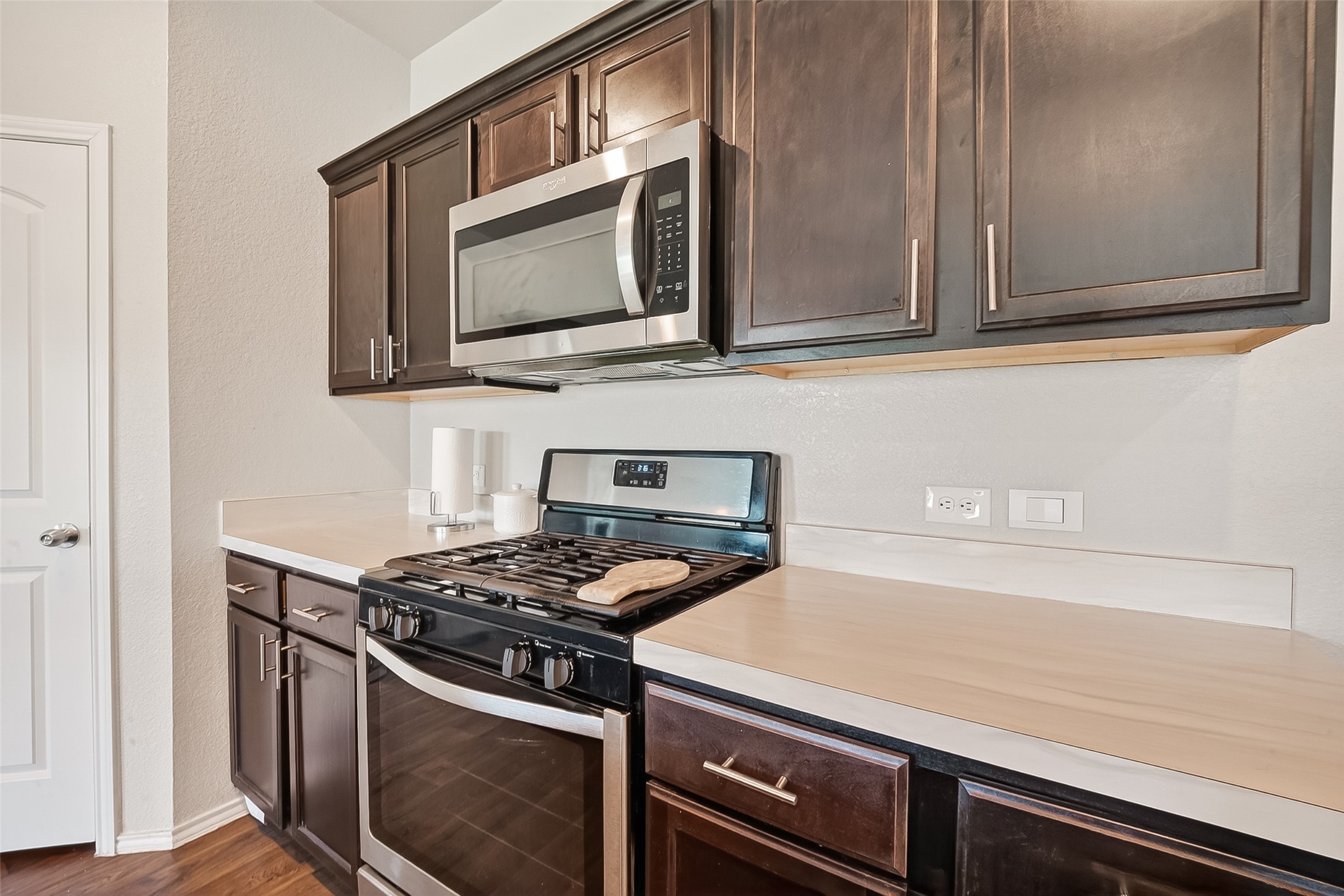 21500 Rustic Elm Drive Property Photo 15