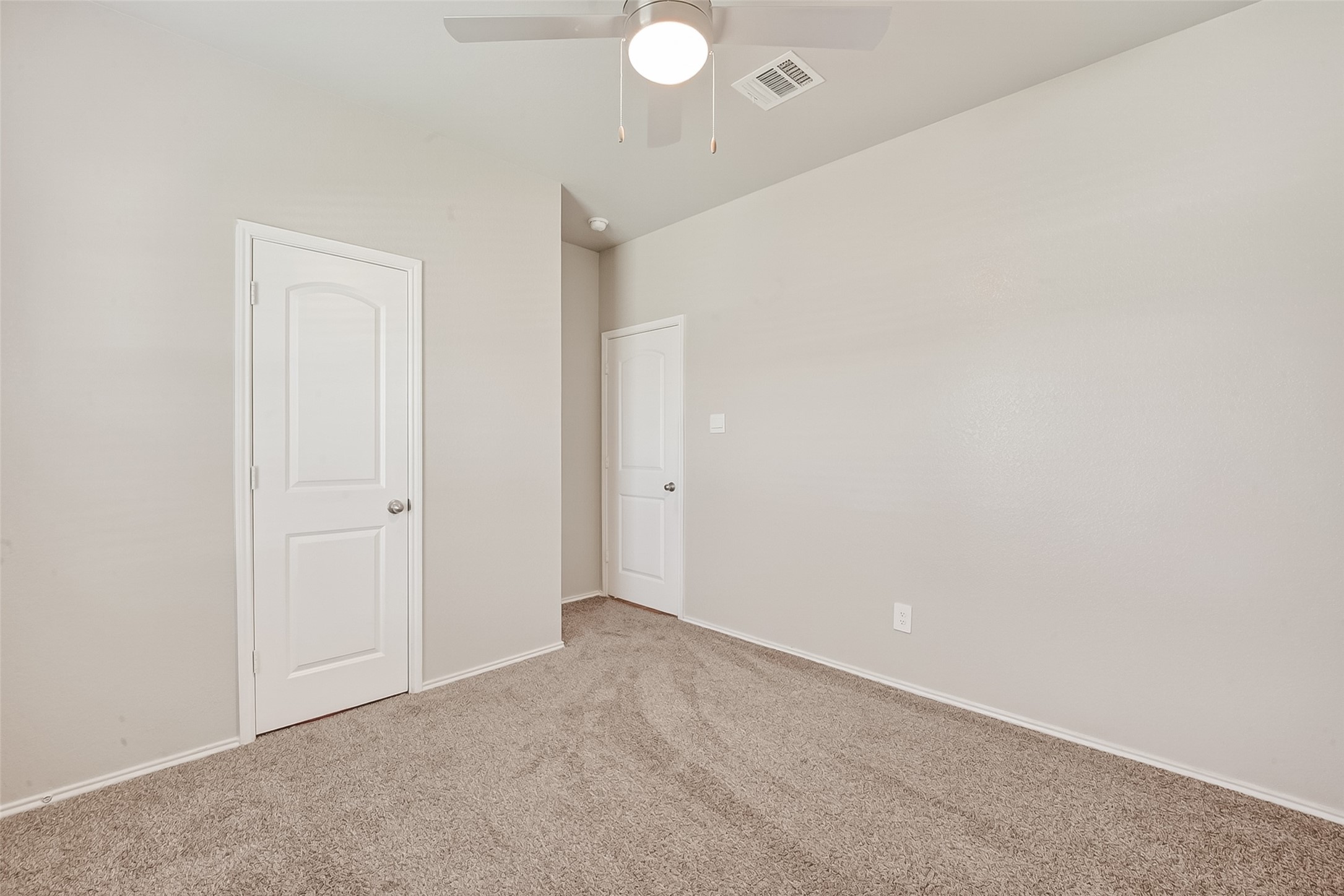 21500 Rustic Elm Drive Property Photo 25