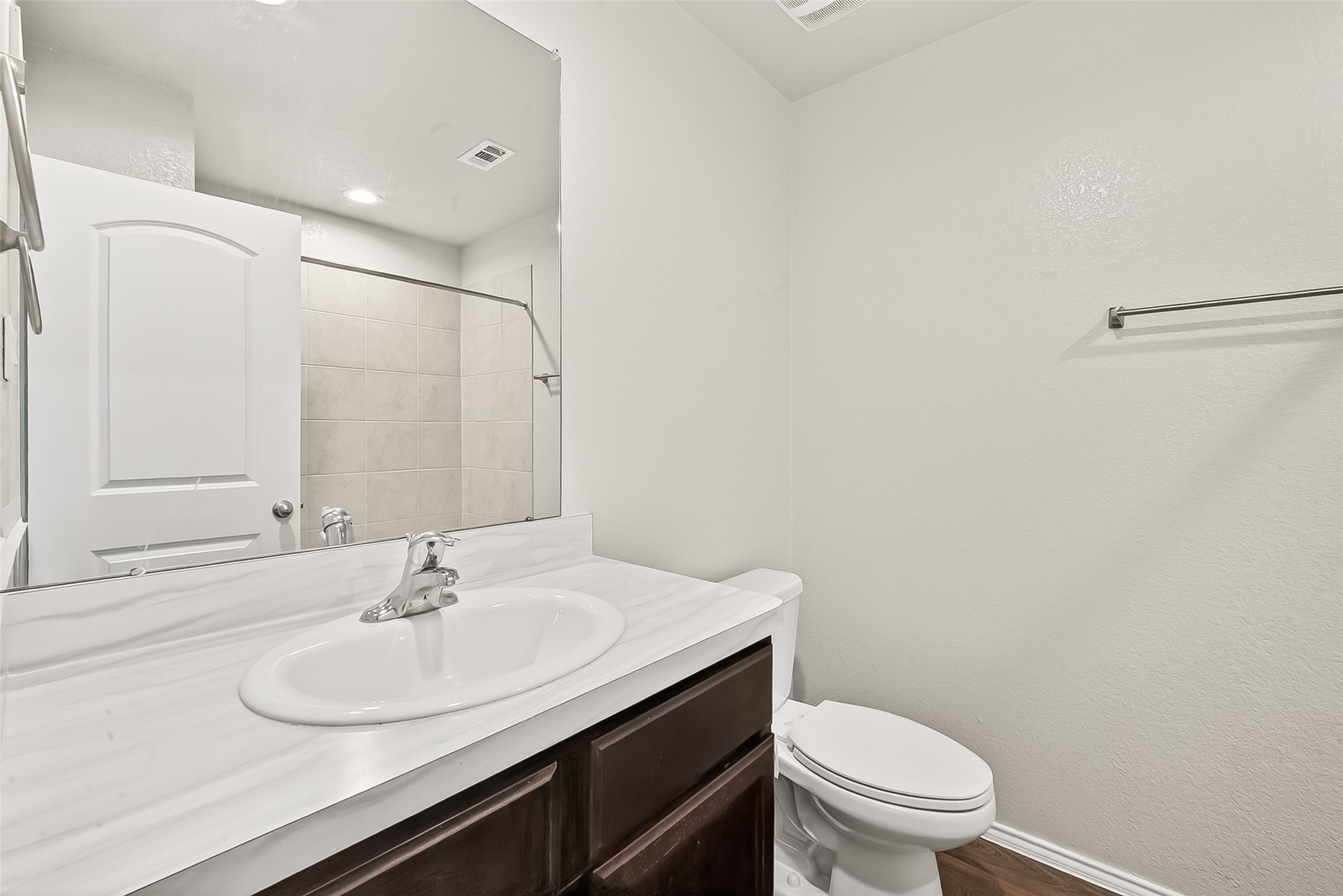 21500 Rustic Elm Drive Property Photo 28