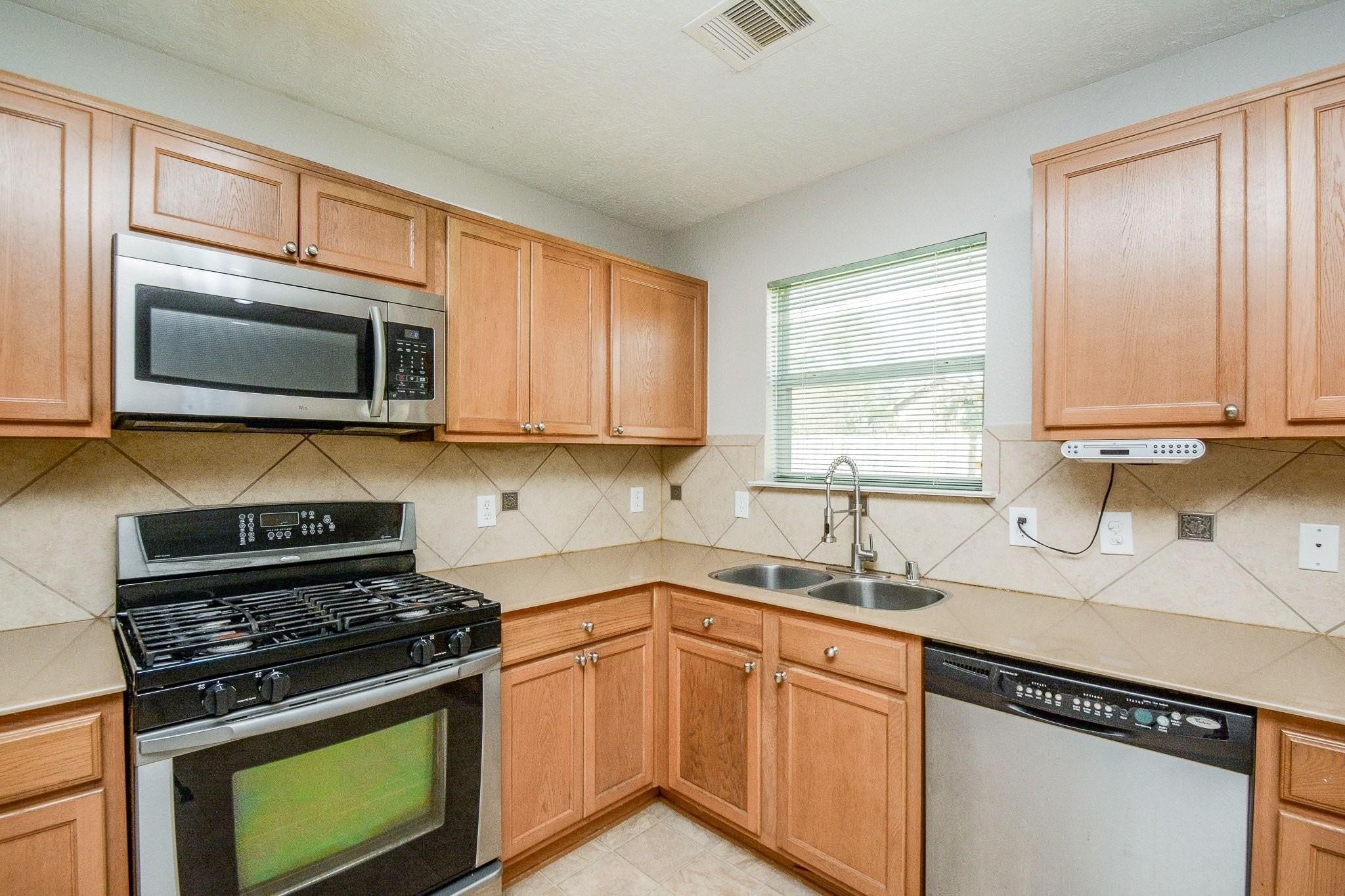 21443 Maple Harvest Lane Property Photo 13