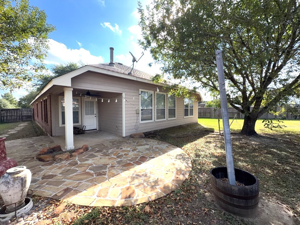 20007 Brackenton Crest Court Property Photo 3
