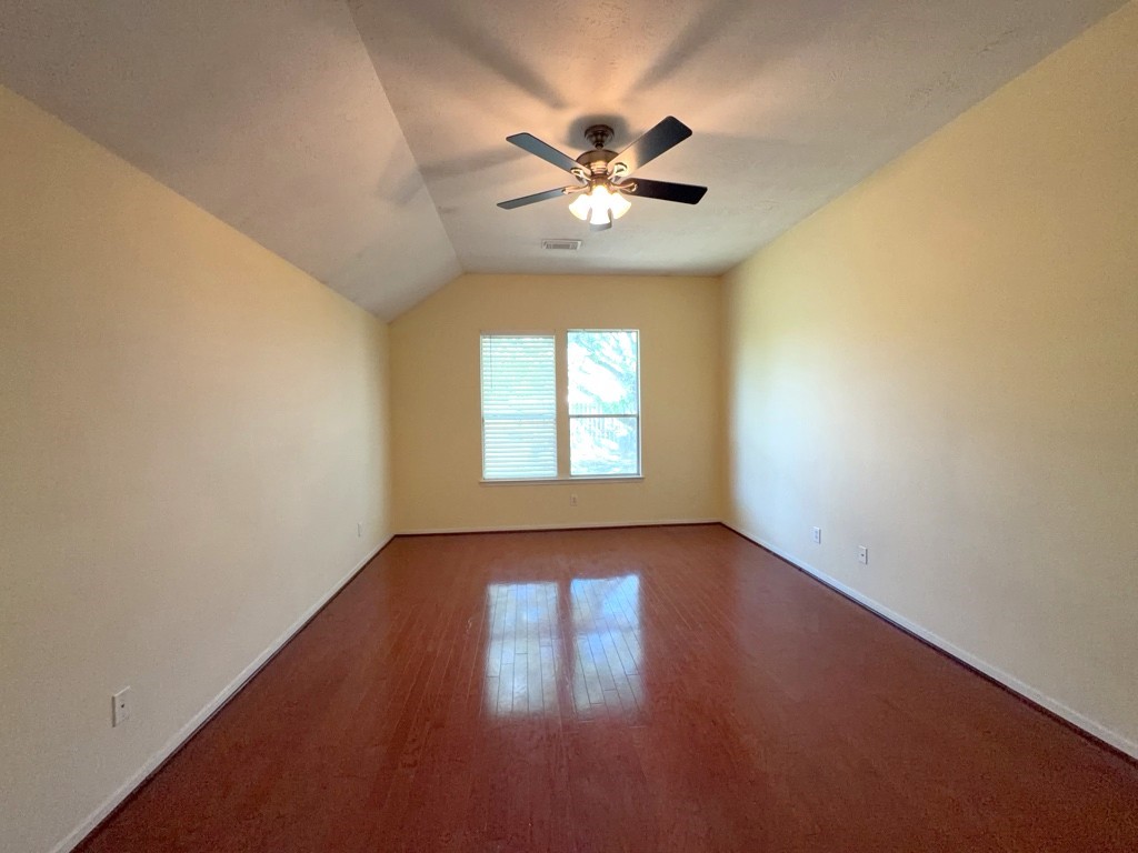 20007 Brackenton Crest Court Property Photo 9