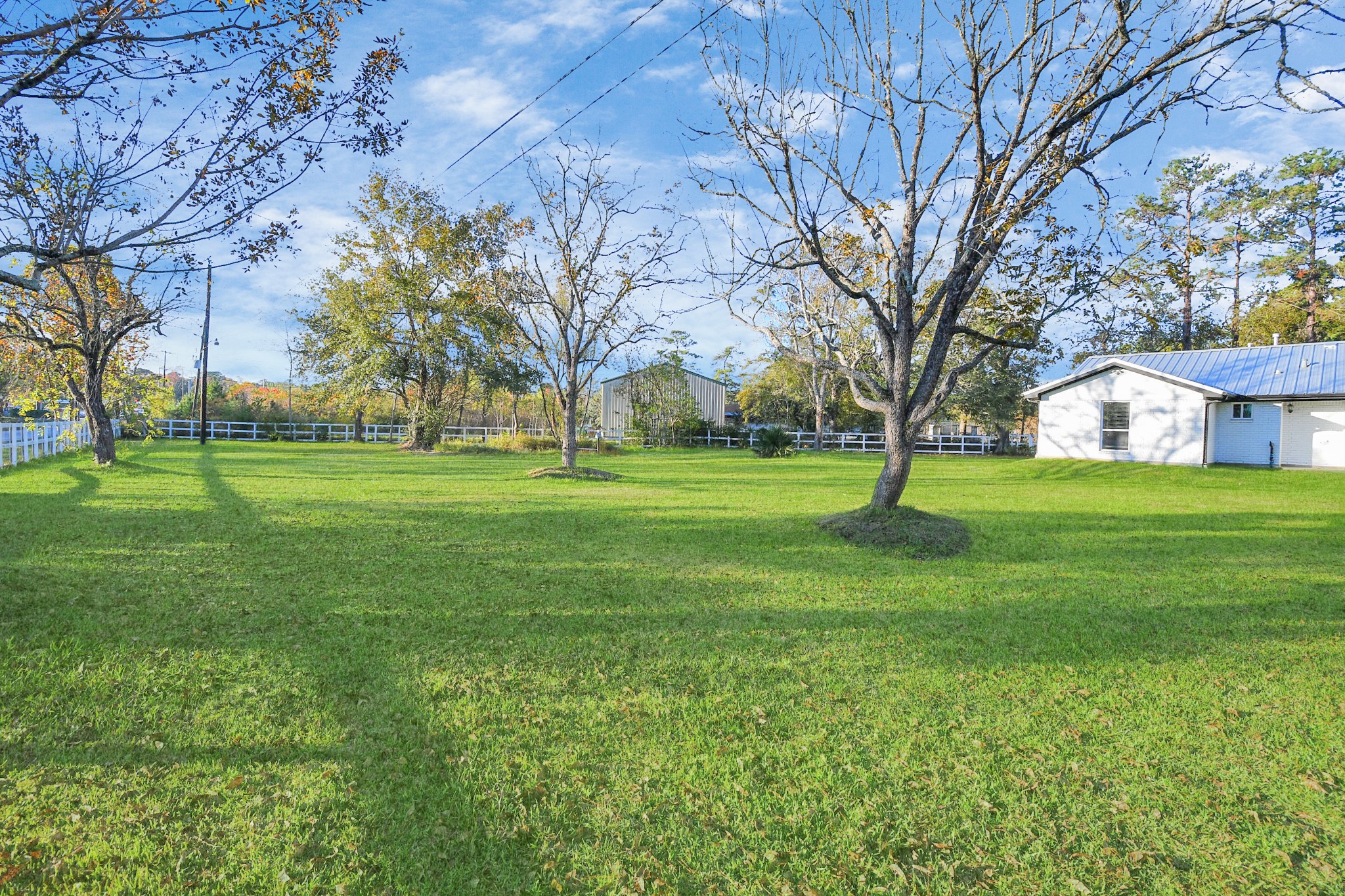 23058 Mills Road Property Photo 5