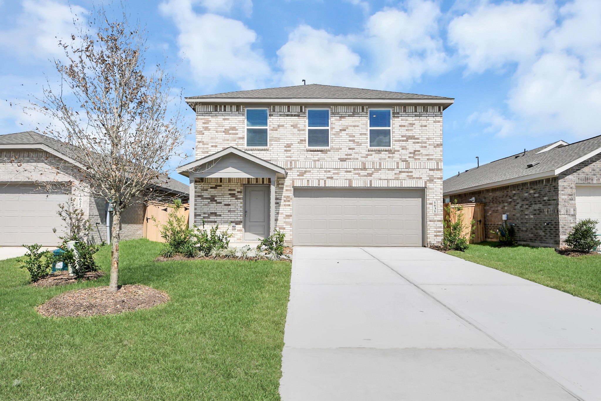1631 Windrose Bend Property Photo 3