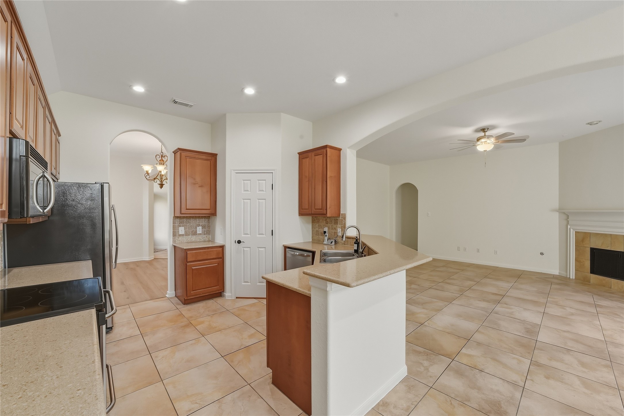 4702 Tremont Glen Lane Property Photo 3