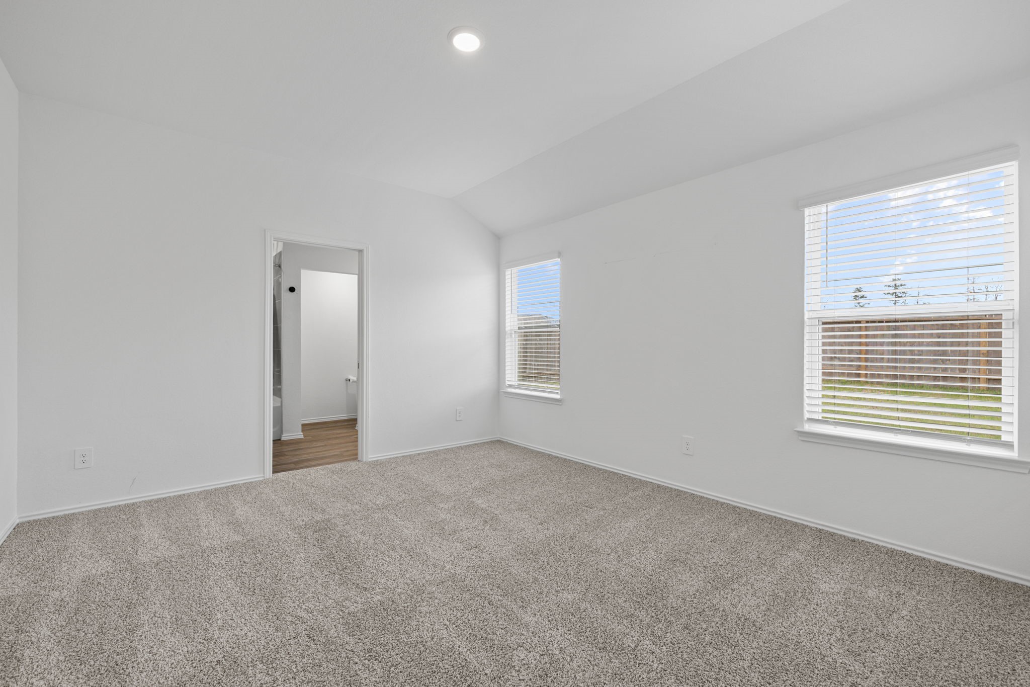 5710 Vintage Oakmont Drive Property Photo 8