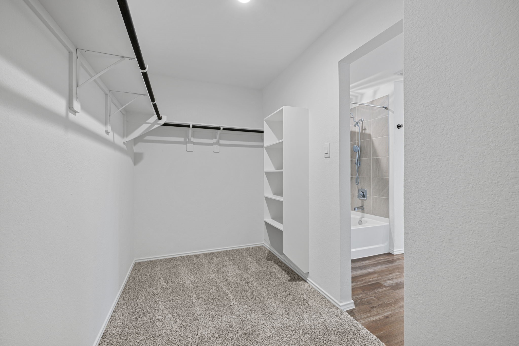 5710 Vintage Oakmont Drive Property Photo 12