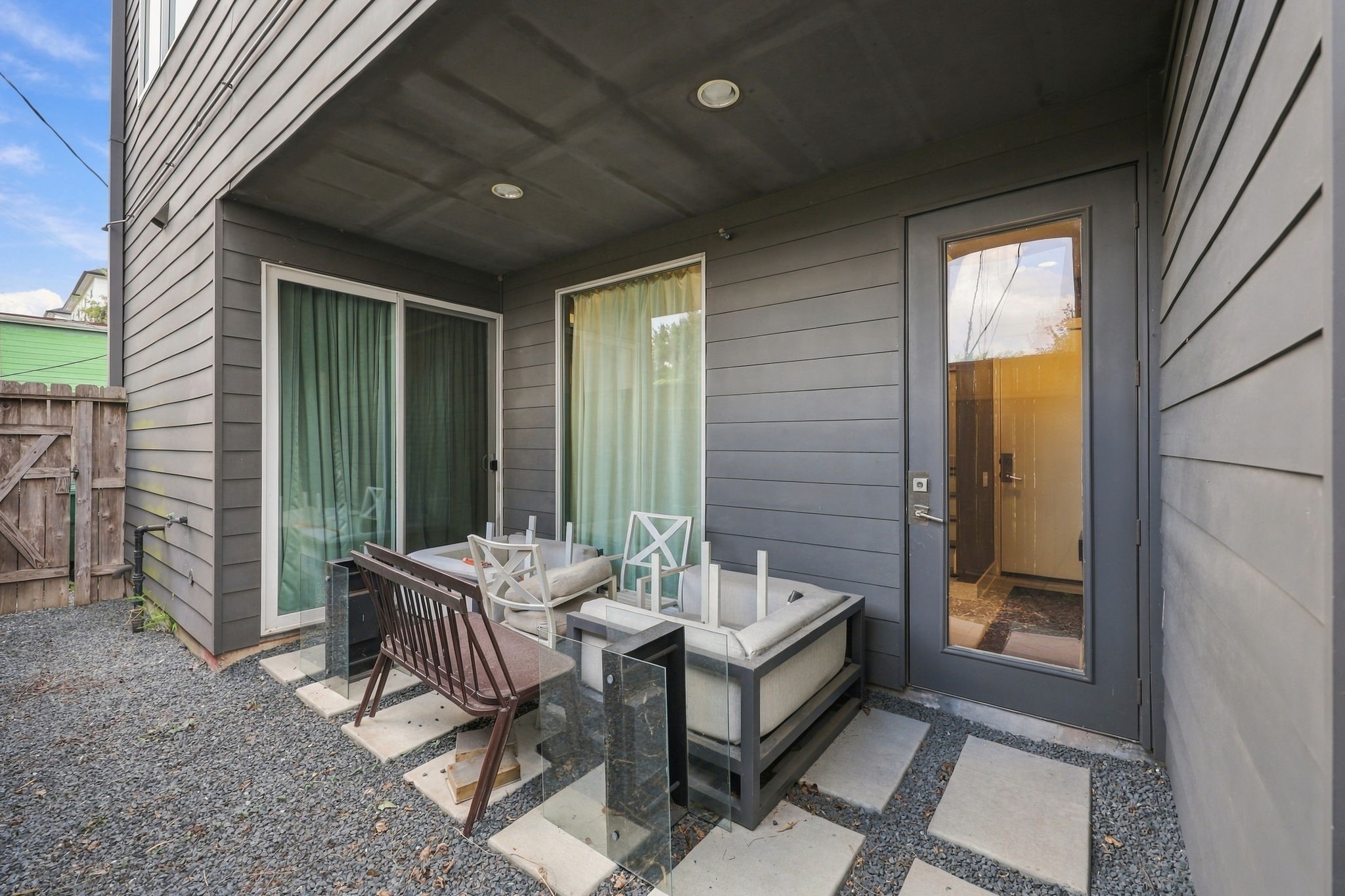 434 W Bell Street Property Photo 7