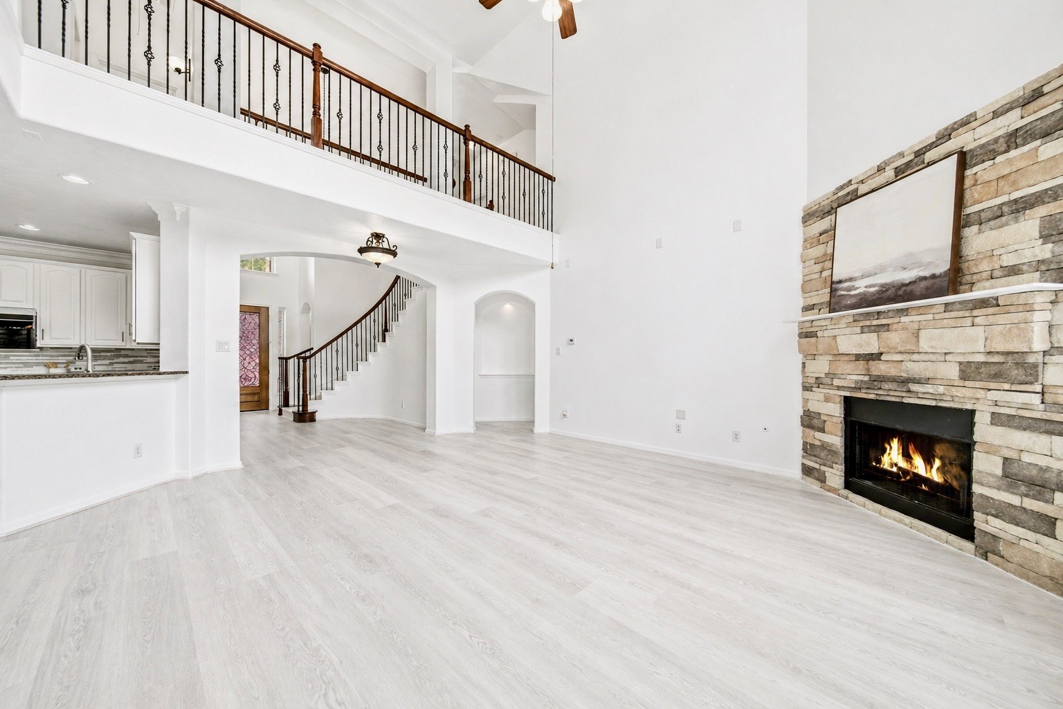 18431 W Laura Shore Drive Property Photo 10
