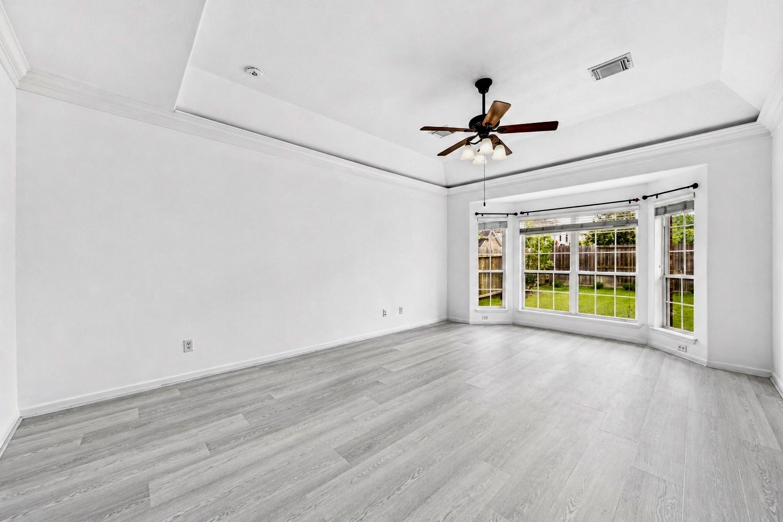18431 W Laura Shore Drive Property Photo 19
