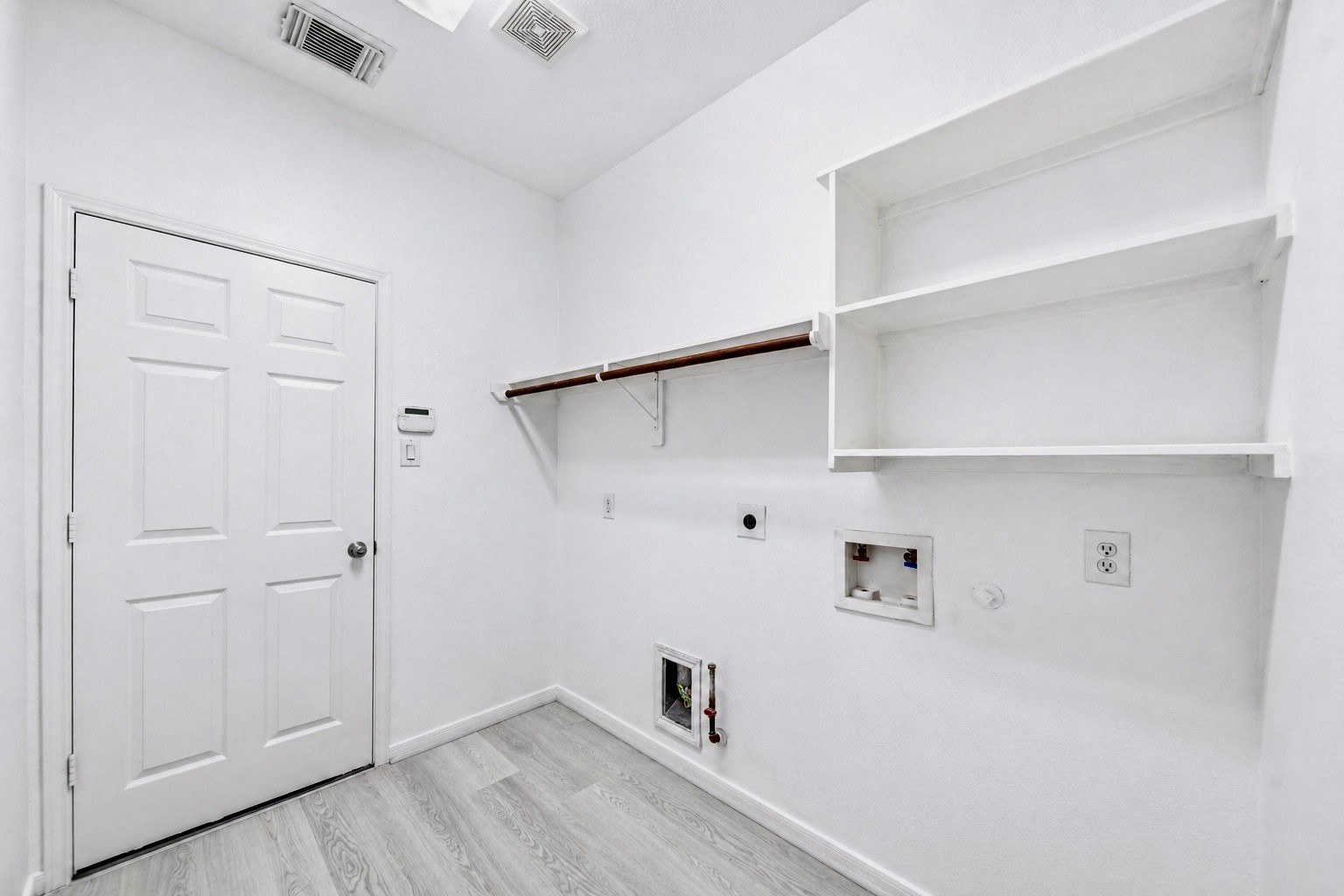 18431 W Laura Shore Drive Property Photo 23