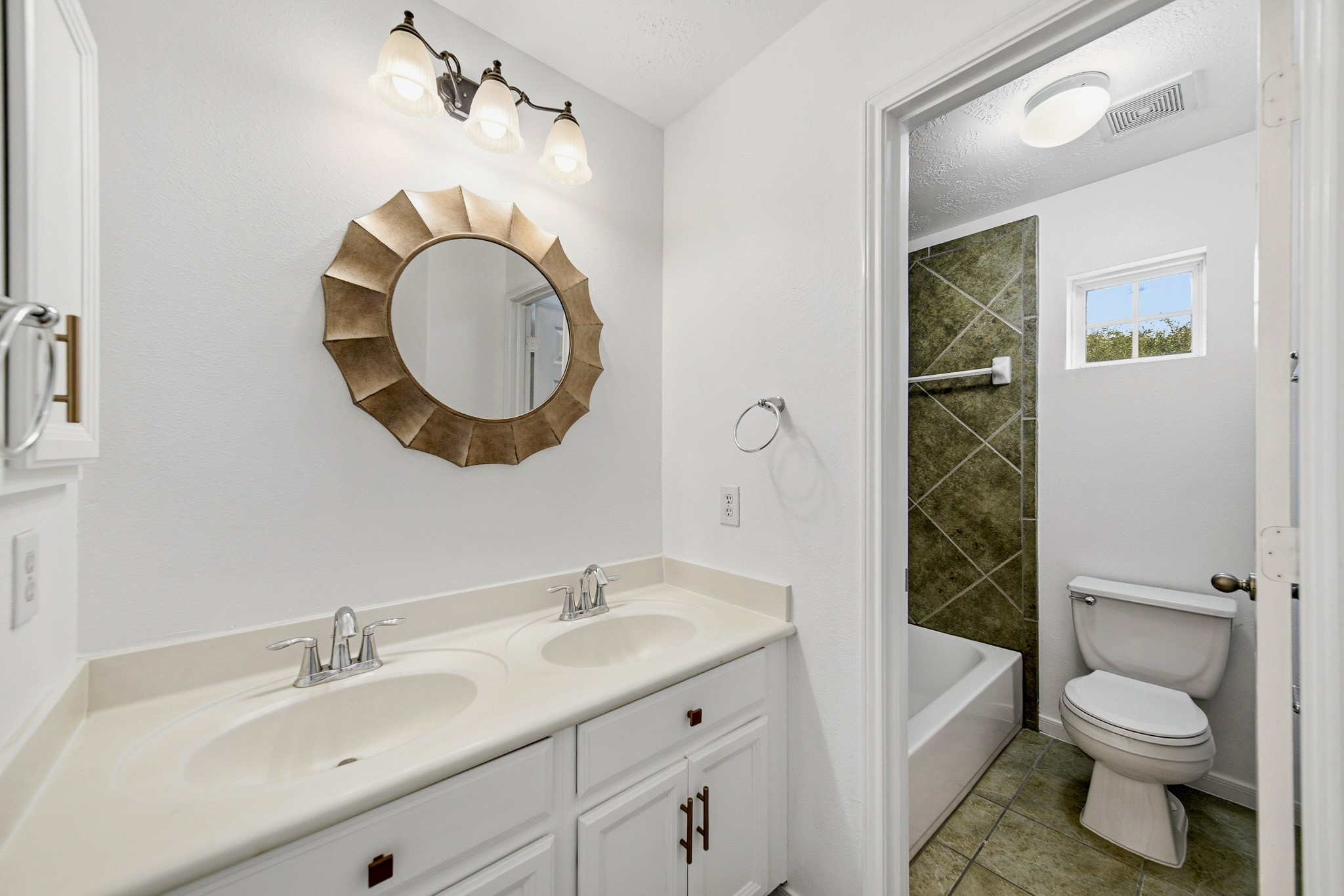 18431 W Laura Shore Drive Property Photo 29