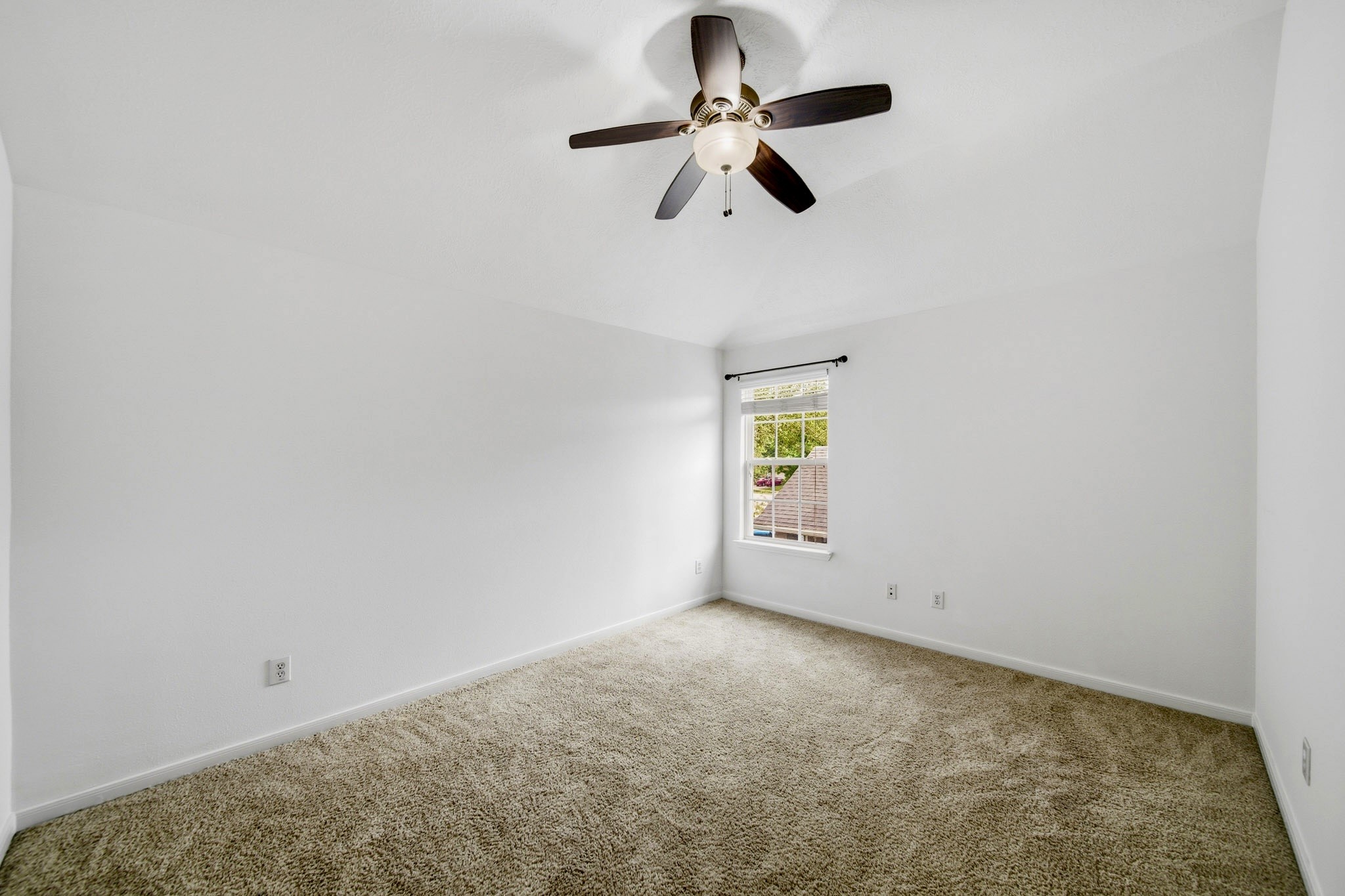 18431 W Laura Shore Drive Property Photo 31