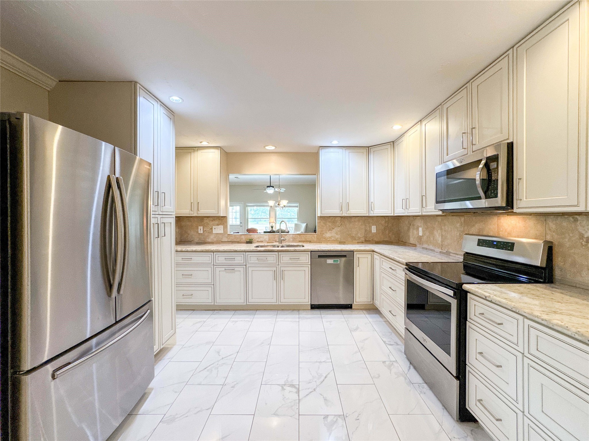 3530 Teakwood Lane Property Photo 14