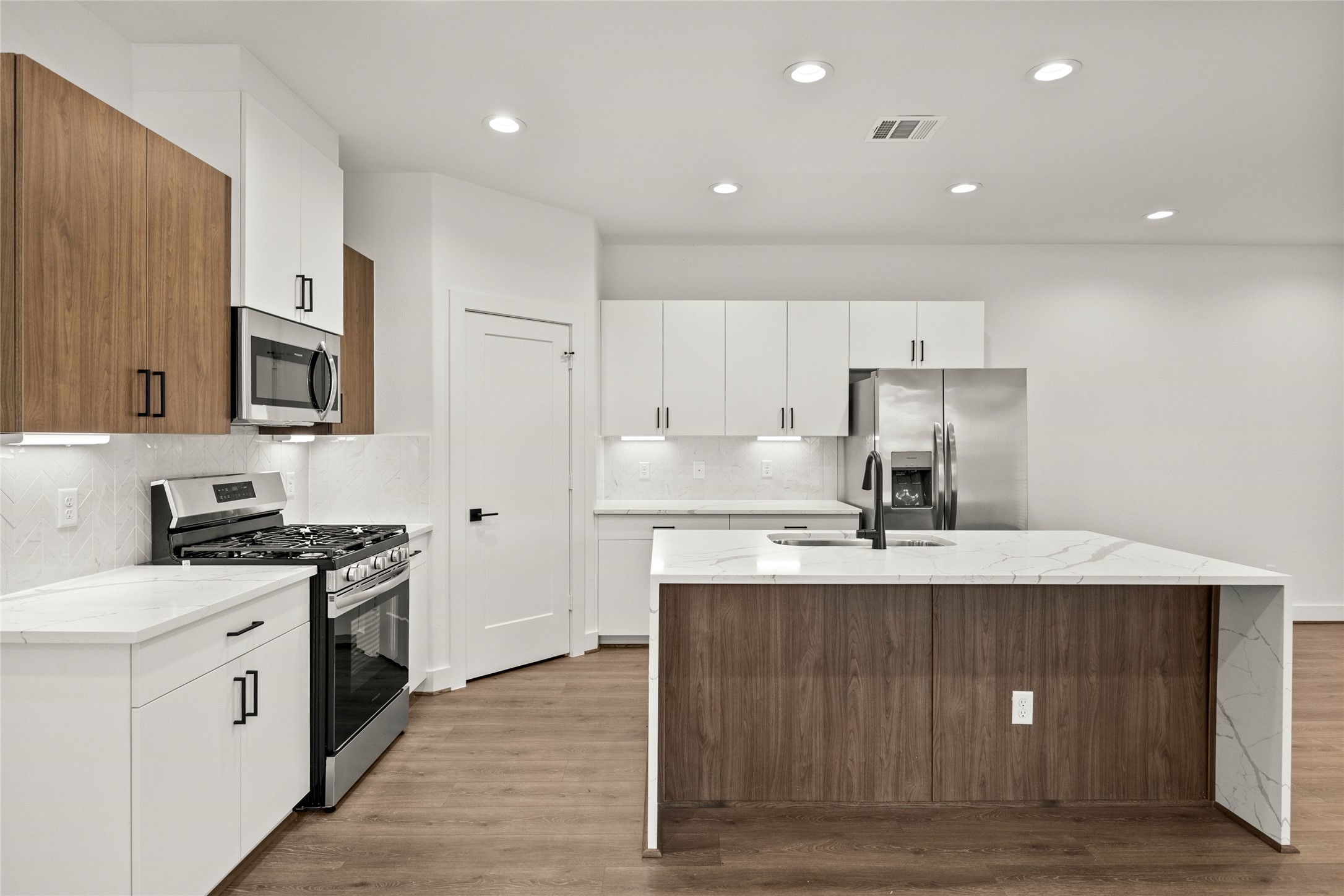 2632 Seaglass View Drive Property Photo 1