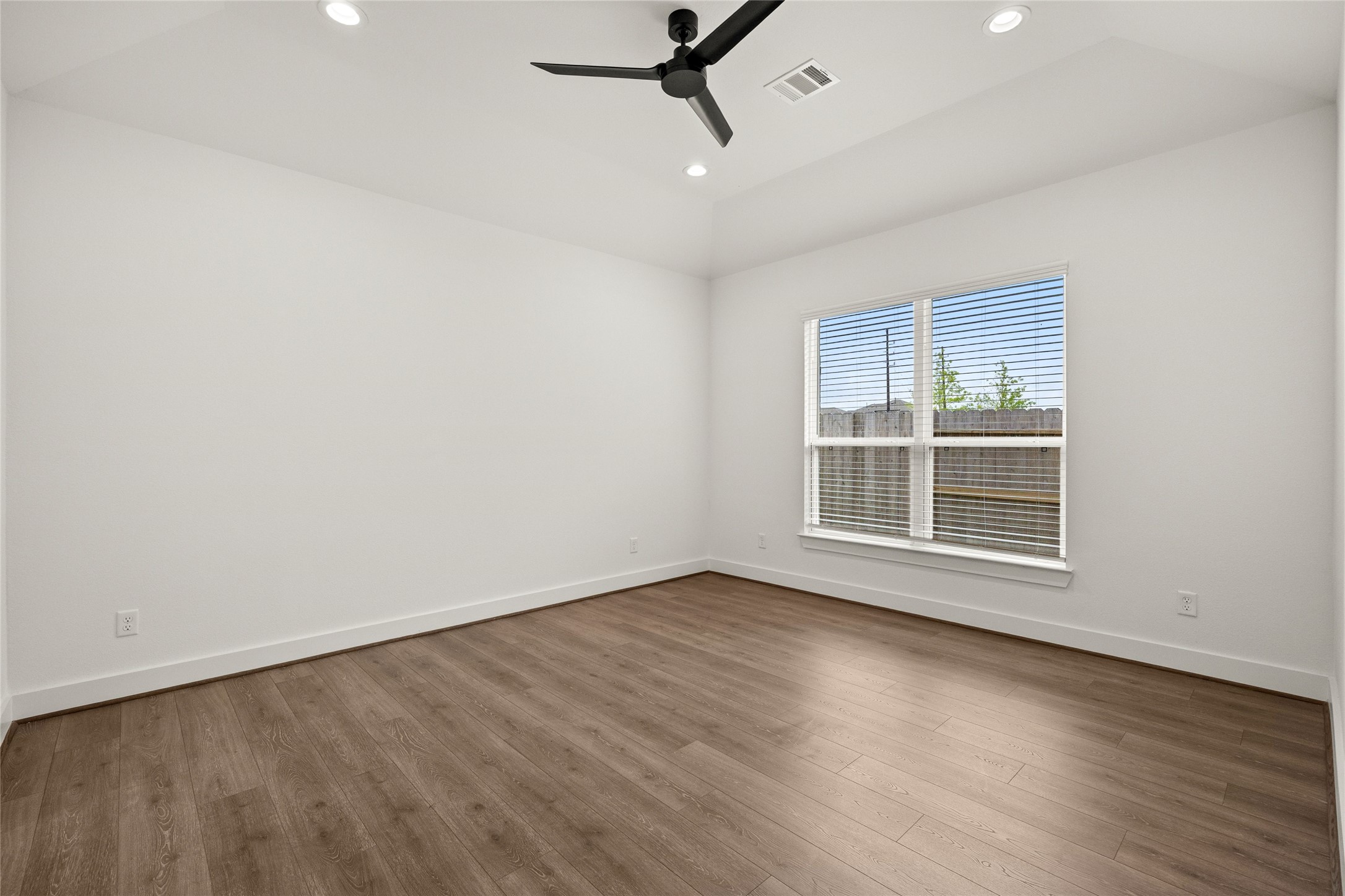 2632 Seaglass View Drive Property Photo 13
