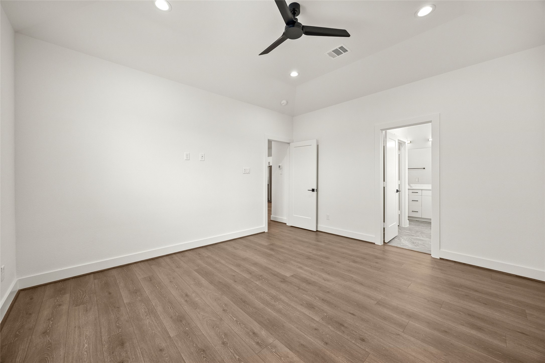 2632 Seaglass View Drive Property Photo 14