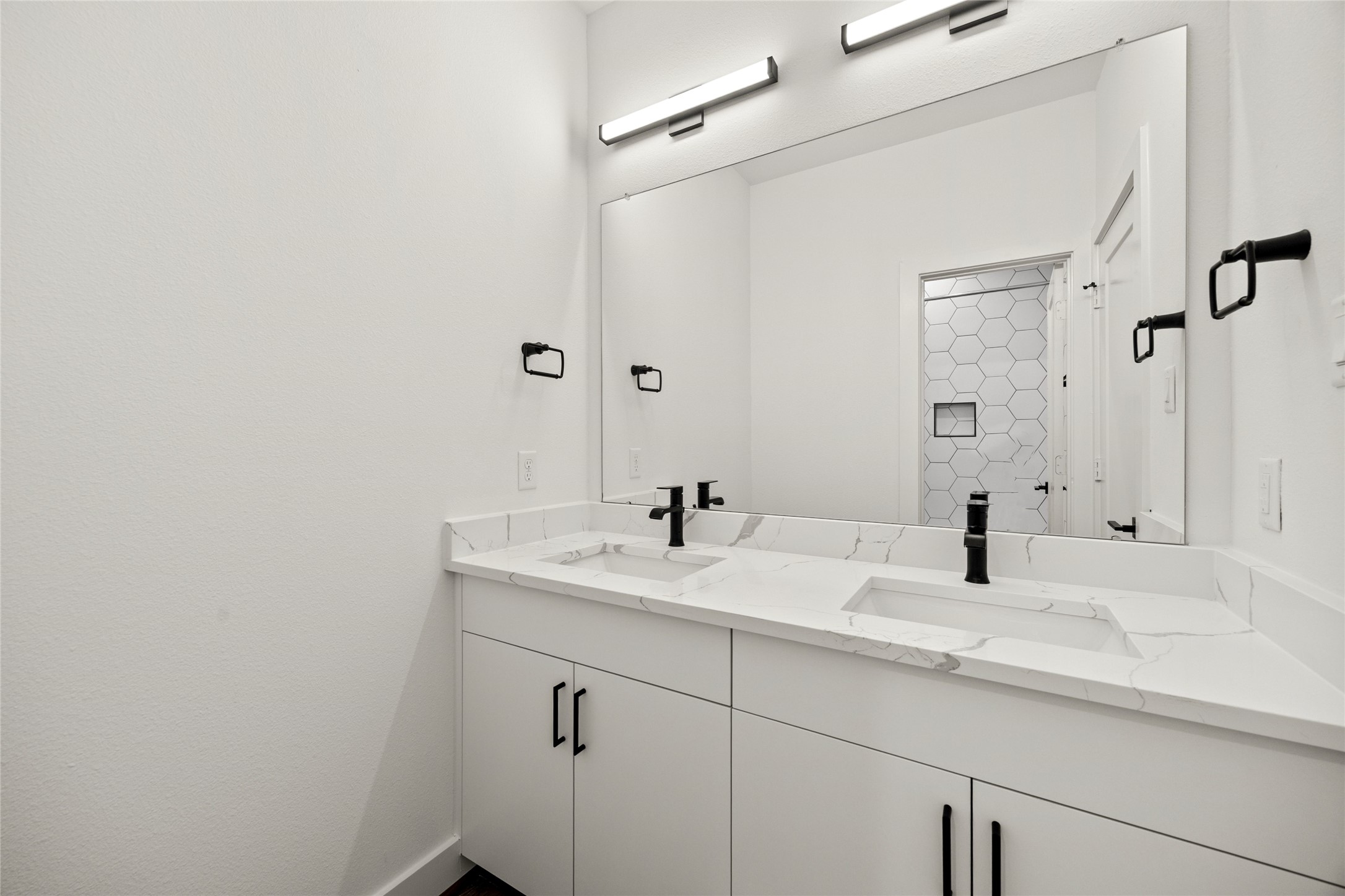 2632 Seaglass View Drive Property Photo 21