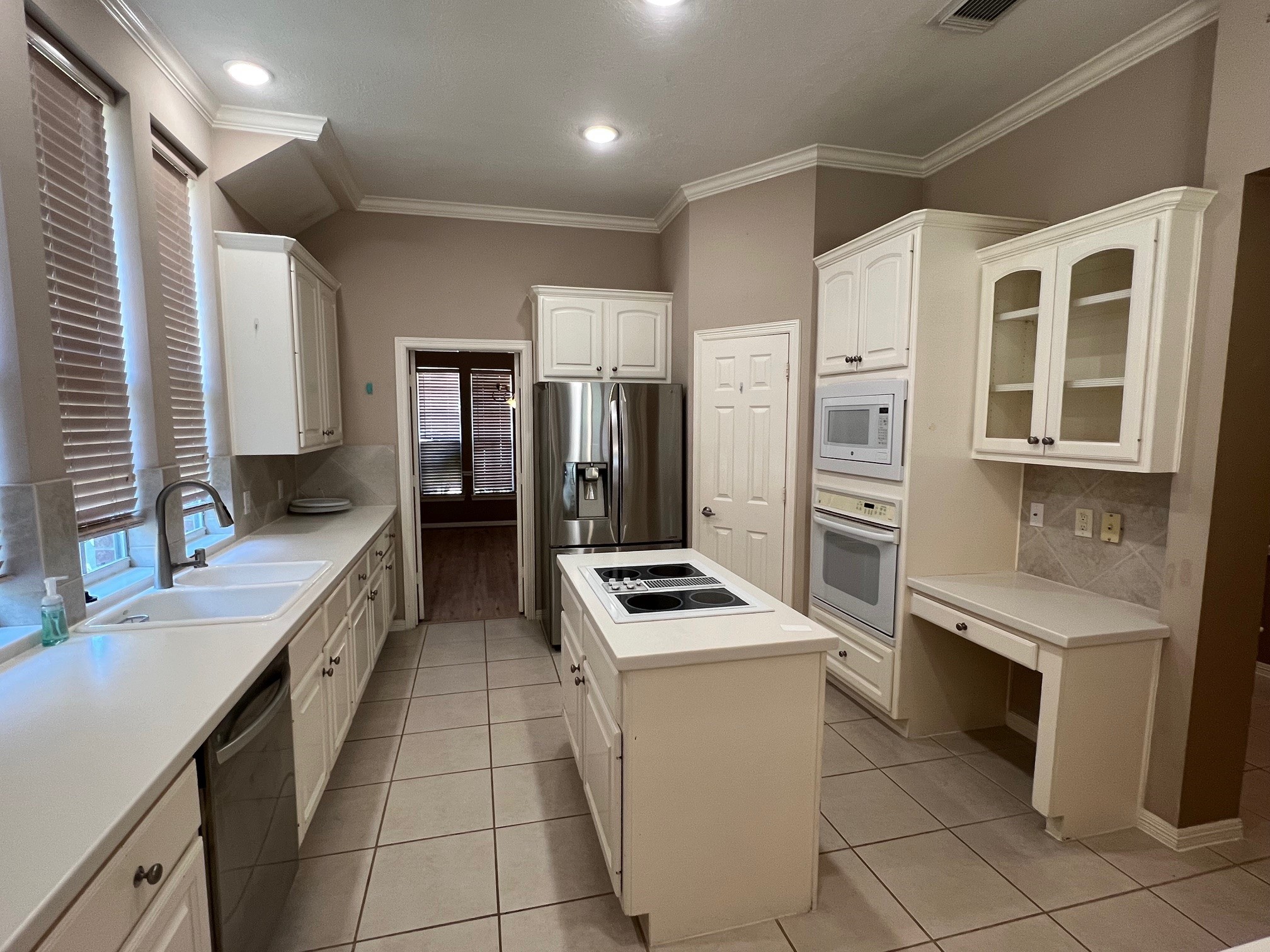 22703 Blue Canyon Drive Property Photo 10